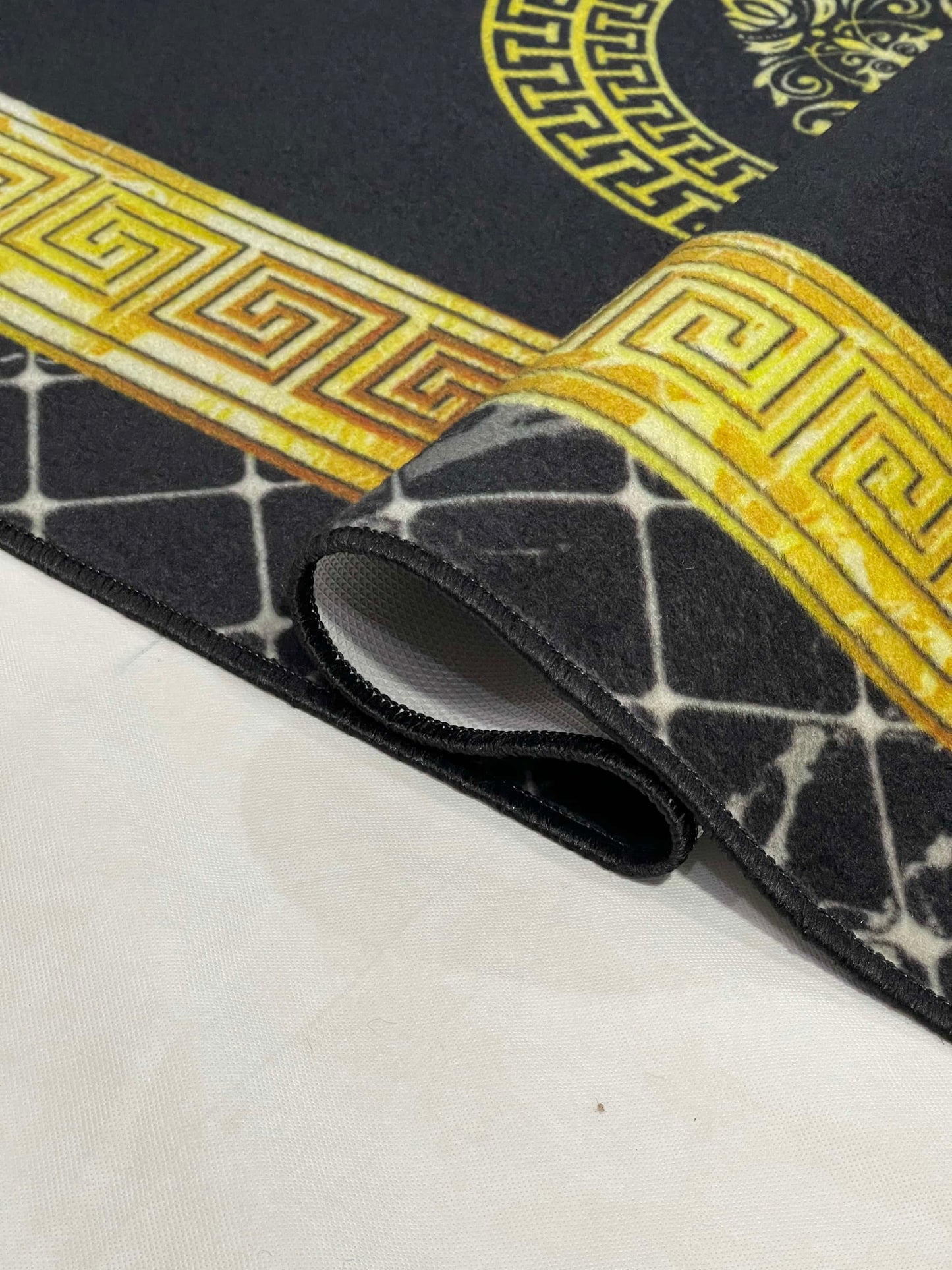 TPR Non Woven Rugs.
Article-11-Black