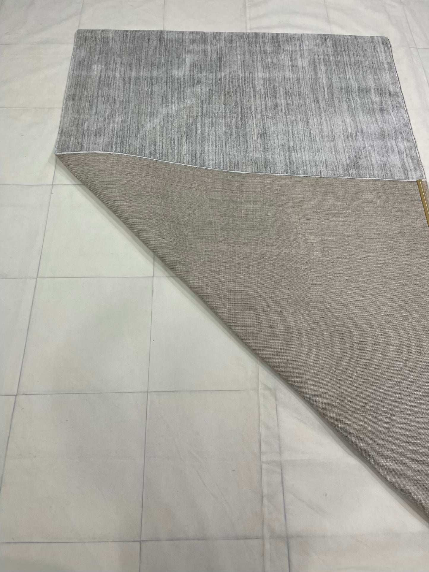 Modern Turkish Silk , Woven Back (Article-1305-Off white,Grey) Size : 5 ft width x 7.3 ft length