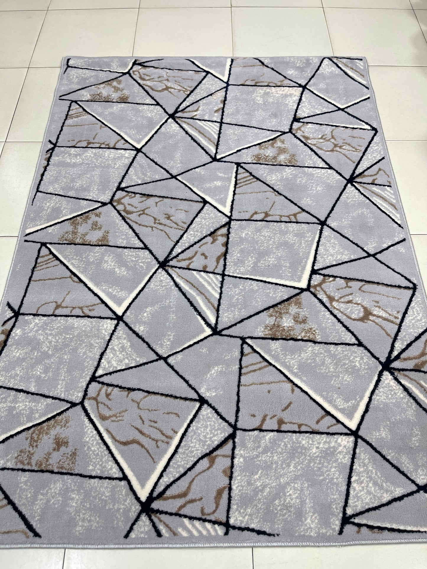 Polyester Silk Woven Rug.(Article-1550-Grey) Size : 4 ft width x 5.6 ft length