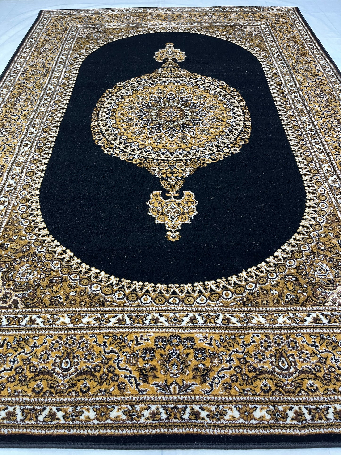 Persian Polypropylene Woven Rug💥
Article-22-Black