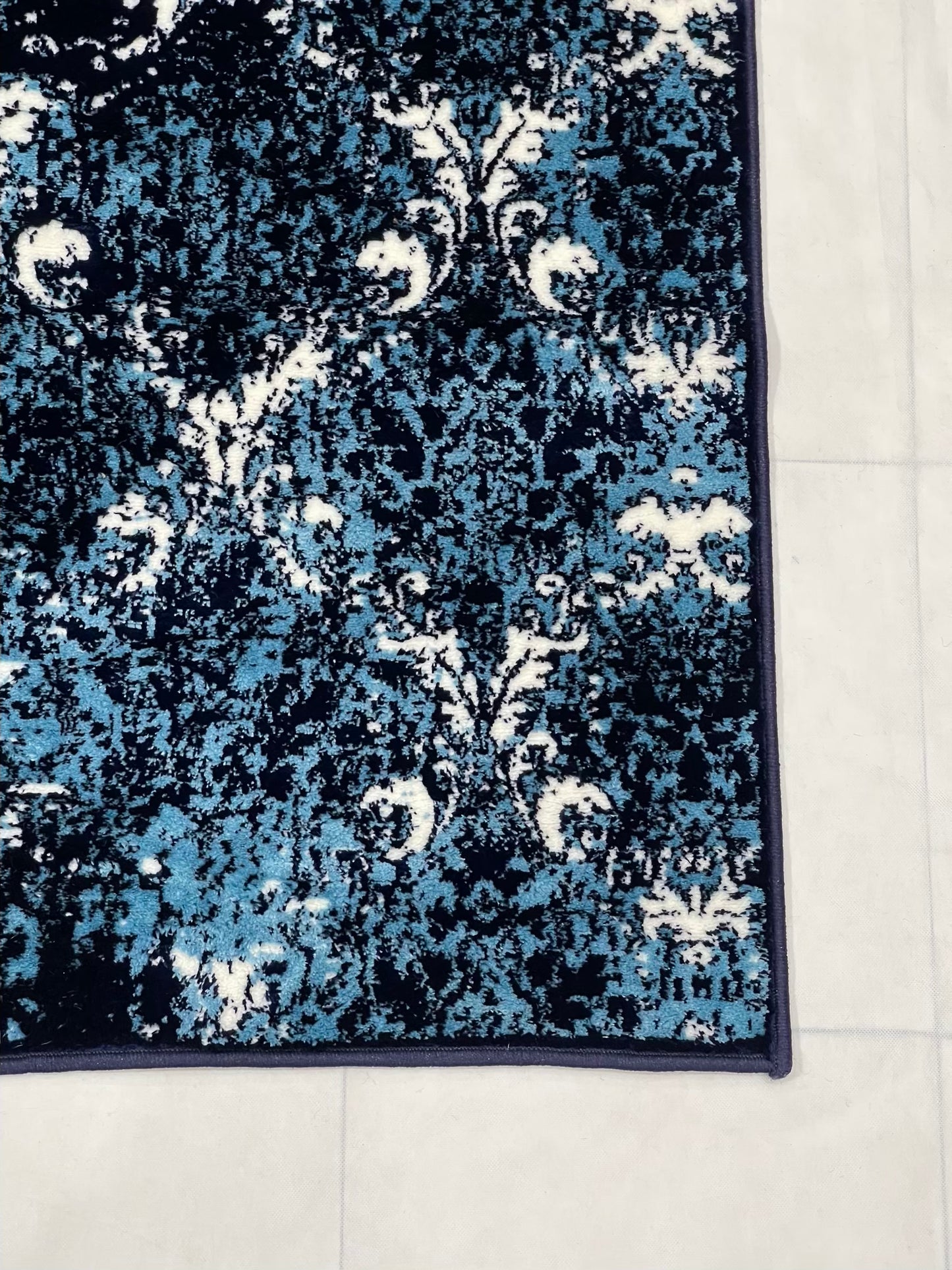 Pakistani Silk Woven Rug.(Article-1457-Blue) Size : 5ft width x 7.3ft length (150cm x 220cm)