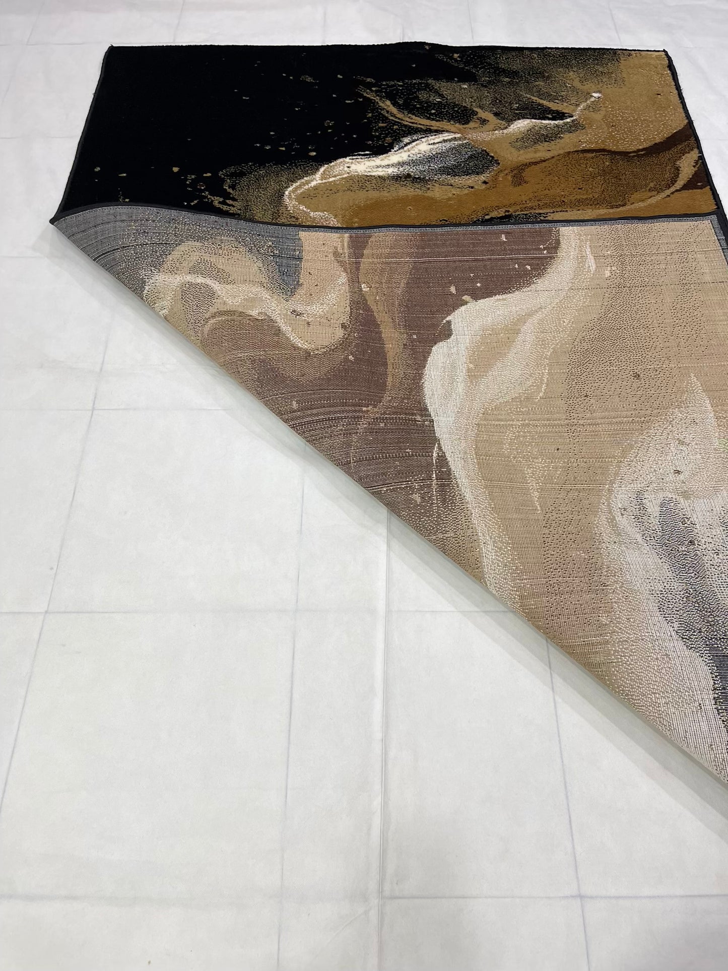 Modern polypropylene Rug,back woven(Article-1021-Black)
Size : 5ft width x 7.3ft length (150cm x 220cm)