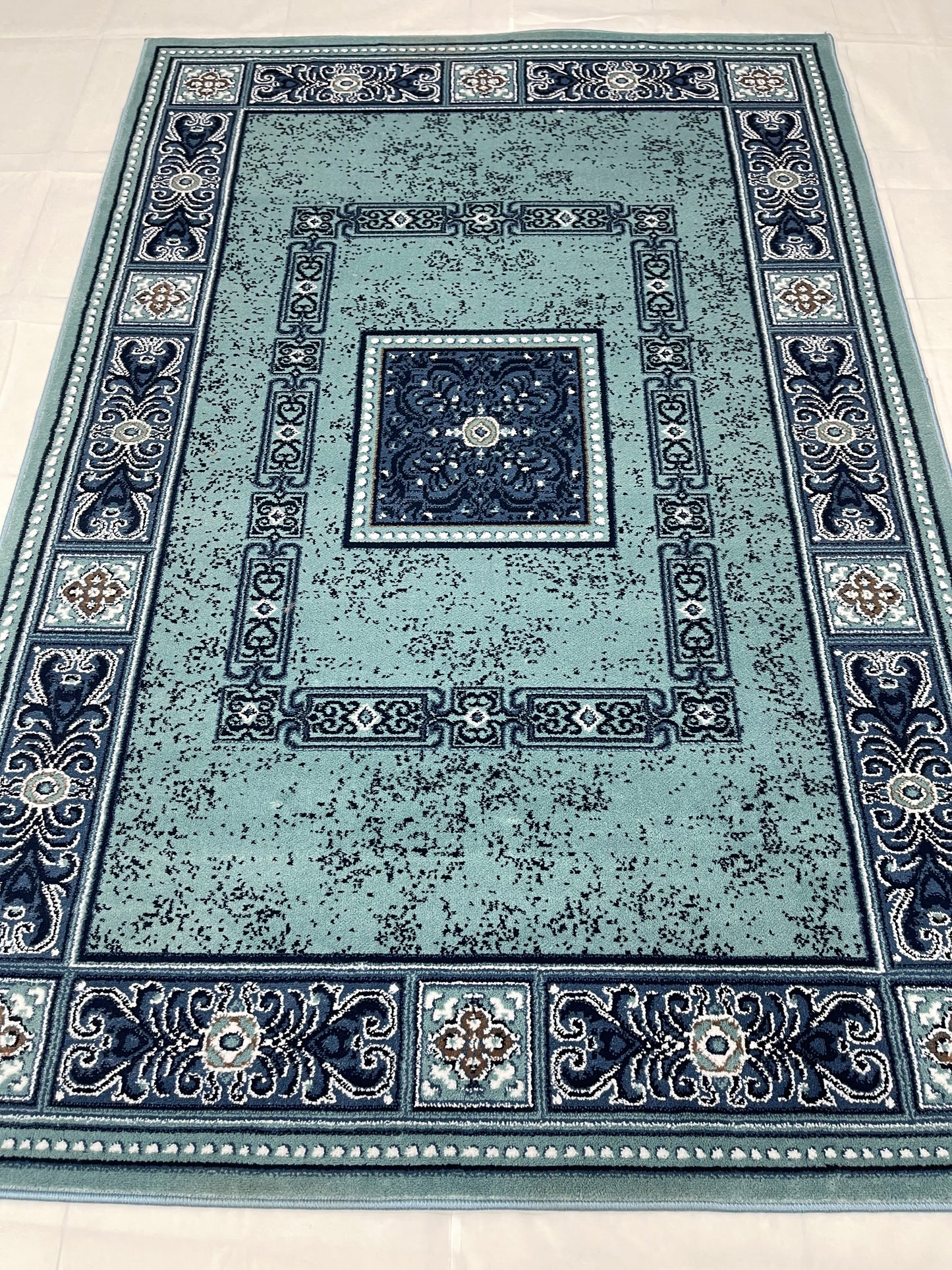 Persian Polypropylene Rug,back woven(Article-868-Feroze)
Size : 5ft width x 7.3ft length (150cm x 220cm)