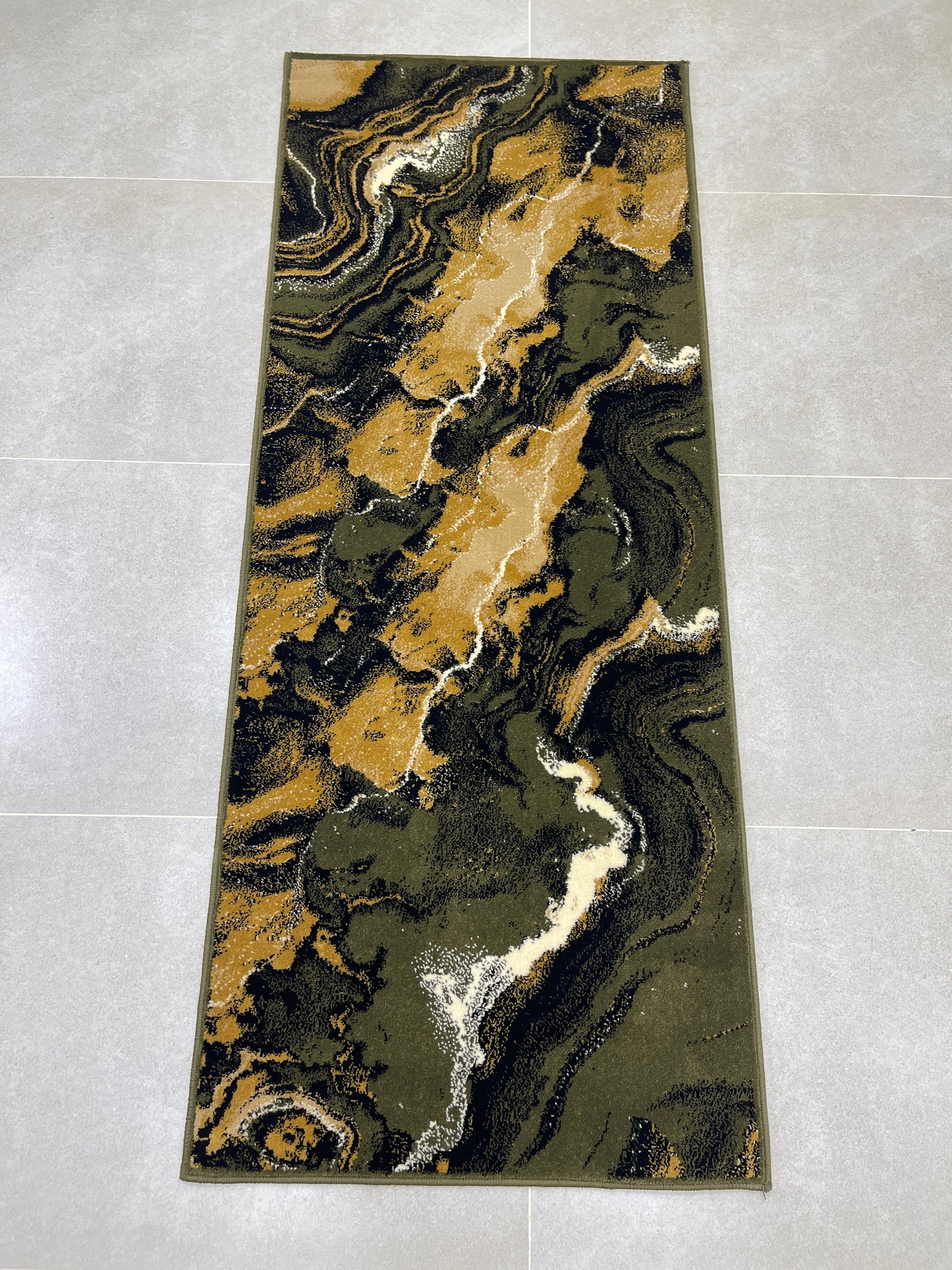 Green Modern Polypropylene Woven Rug.
Size : 2.6 ft width x 6.6 ft length
(80 cm x 200cm)