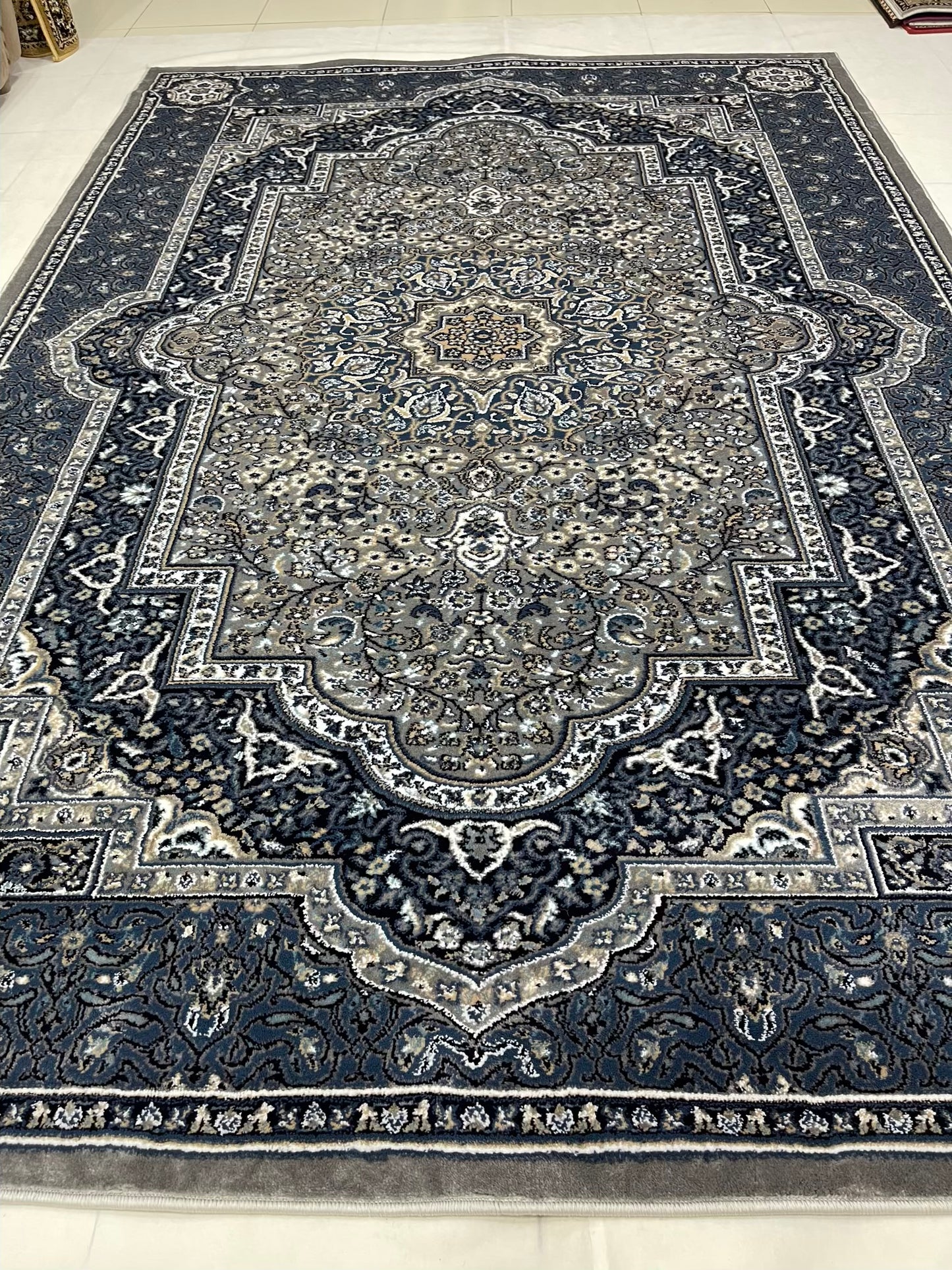 Persian polypropylene Rug,back woven(Article-23-Grey)
Size: 6.6 ft width x 9.6 ft length (200cm x 290cm)