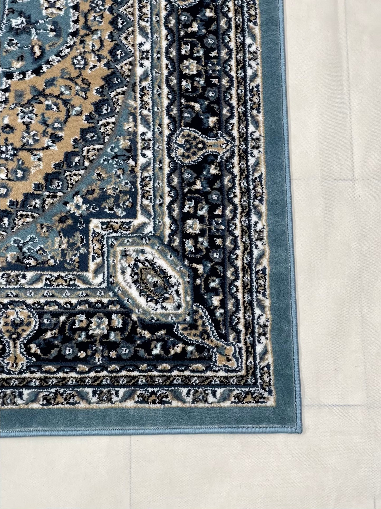 Persian polypropylene Rug,back woven(Article-22-Feroze)
Size : 5ft width x 7.3ft length (150cm x 220cm)