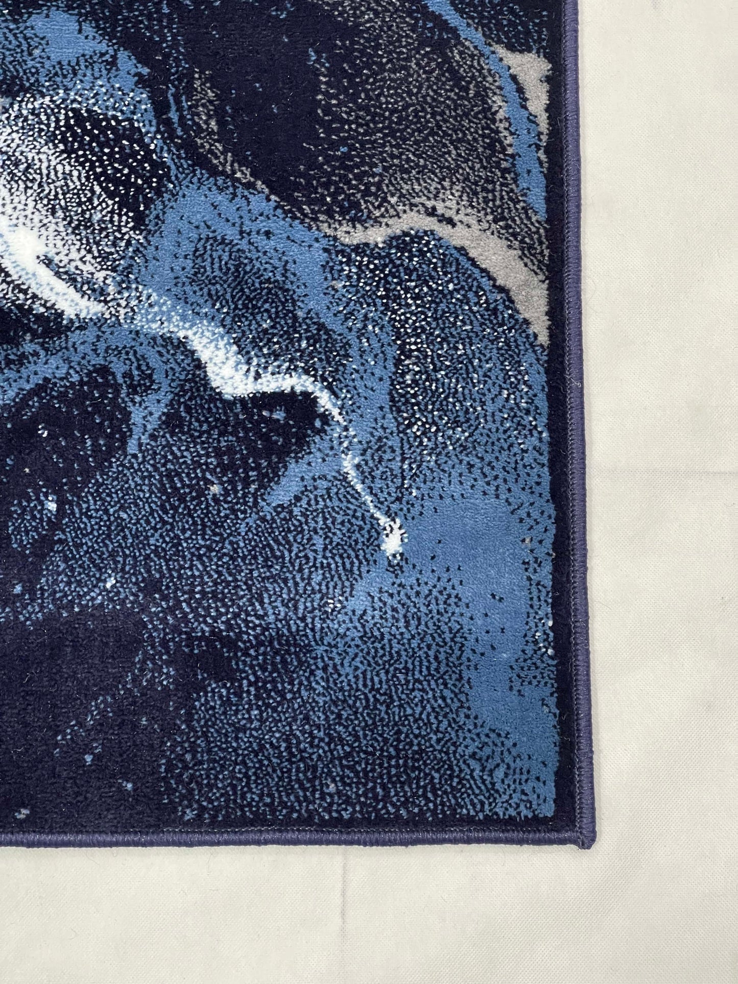 Blue Modern Polypropylene Woven Rug.
Size : 2.6 ft width x 6.6 ft length
(80 cm x 200cm)