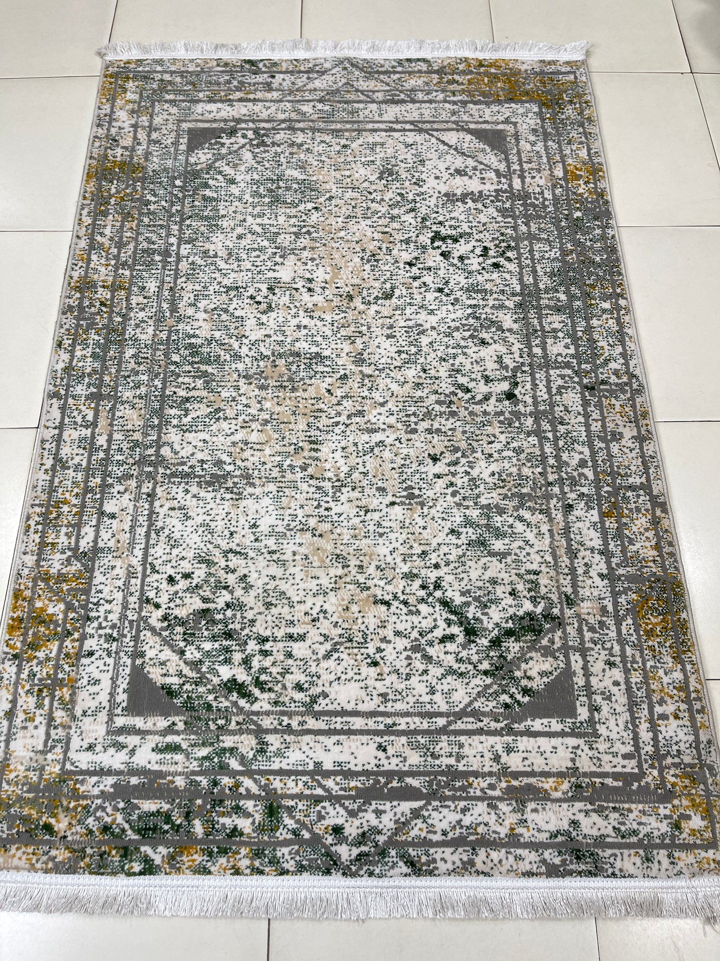 Irani viscose Rug , Woven Back
Article-322-Grey
Size : 3 ft width x 5 ft length (100 cm x 150cm) (Copy)