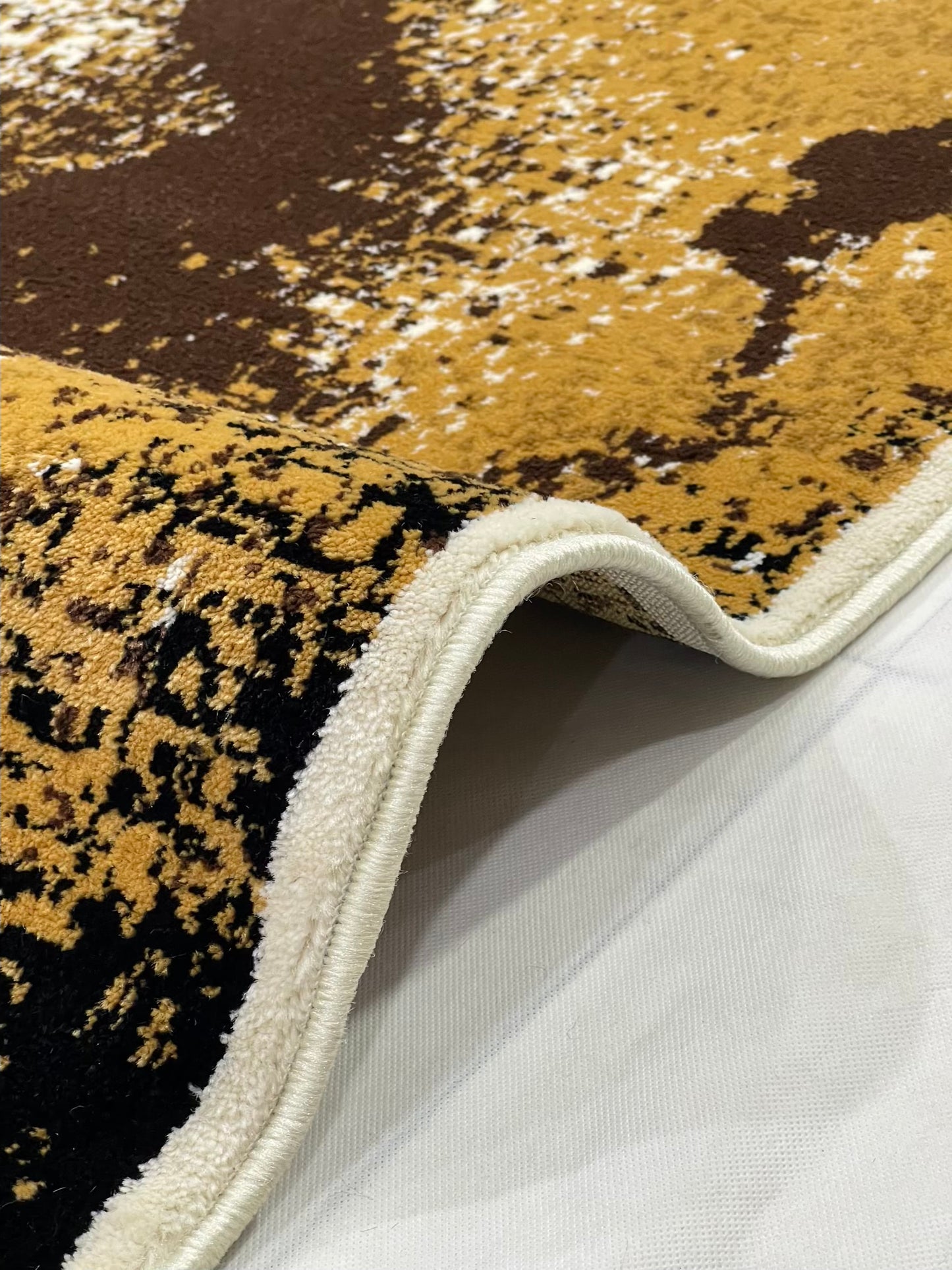 Modern polypropylene Rug,back woven(Article-1777-Off white)
Size : 5 ft width x 7.3 ft length ( 150 cm x 220 cm)