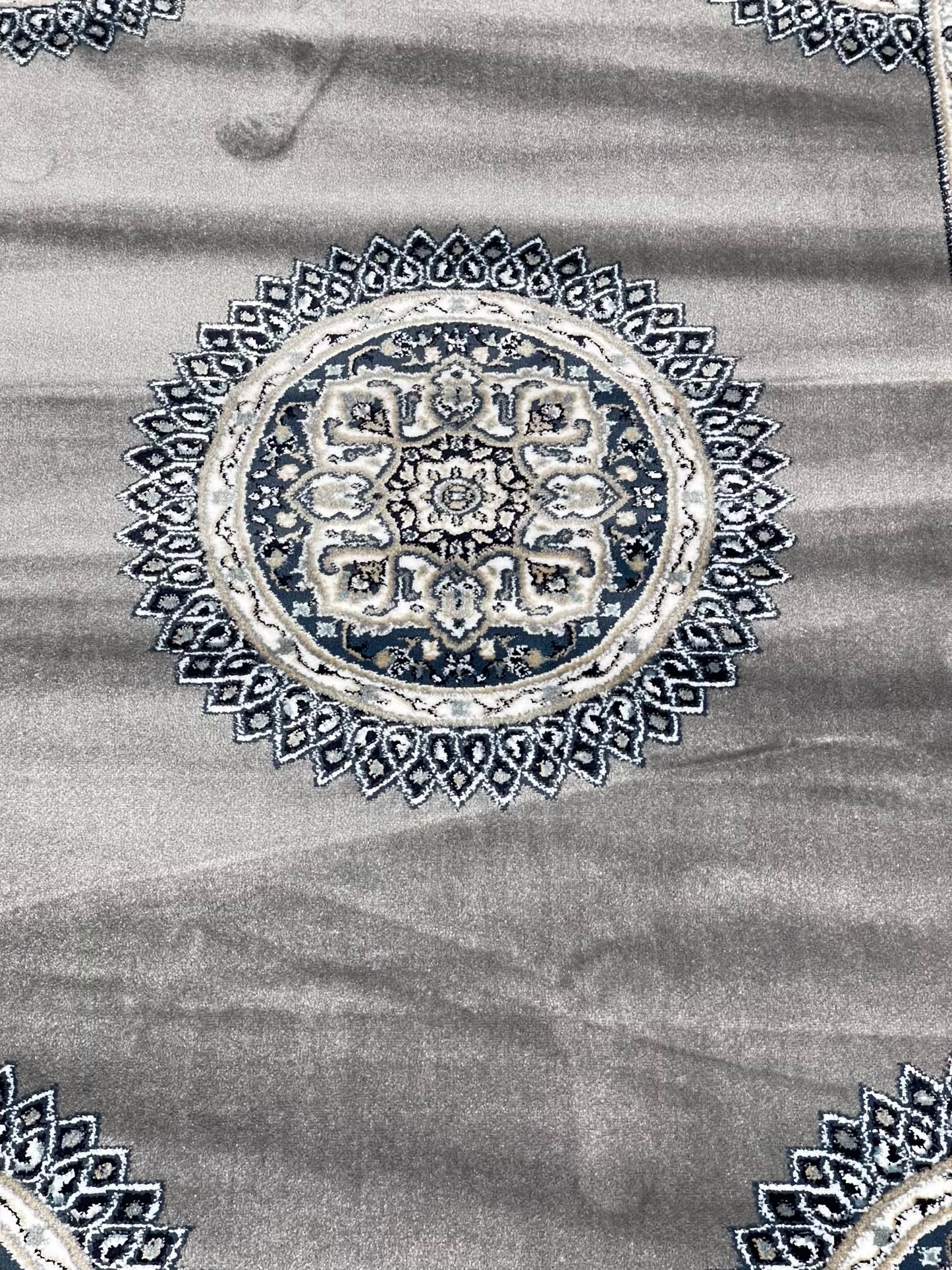 Persian Polypropylene Rug,back woven(Article-57-Grey)
Size : 5ft width x 7.3ft length (150cm x 220cm)