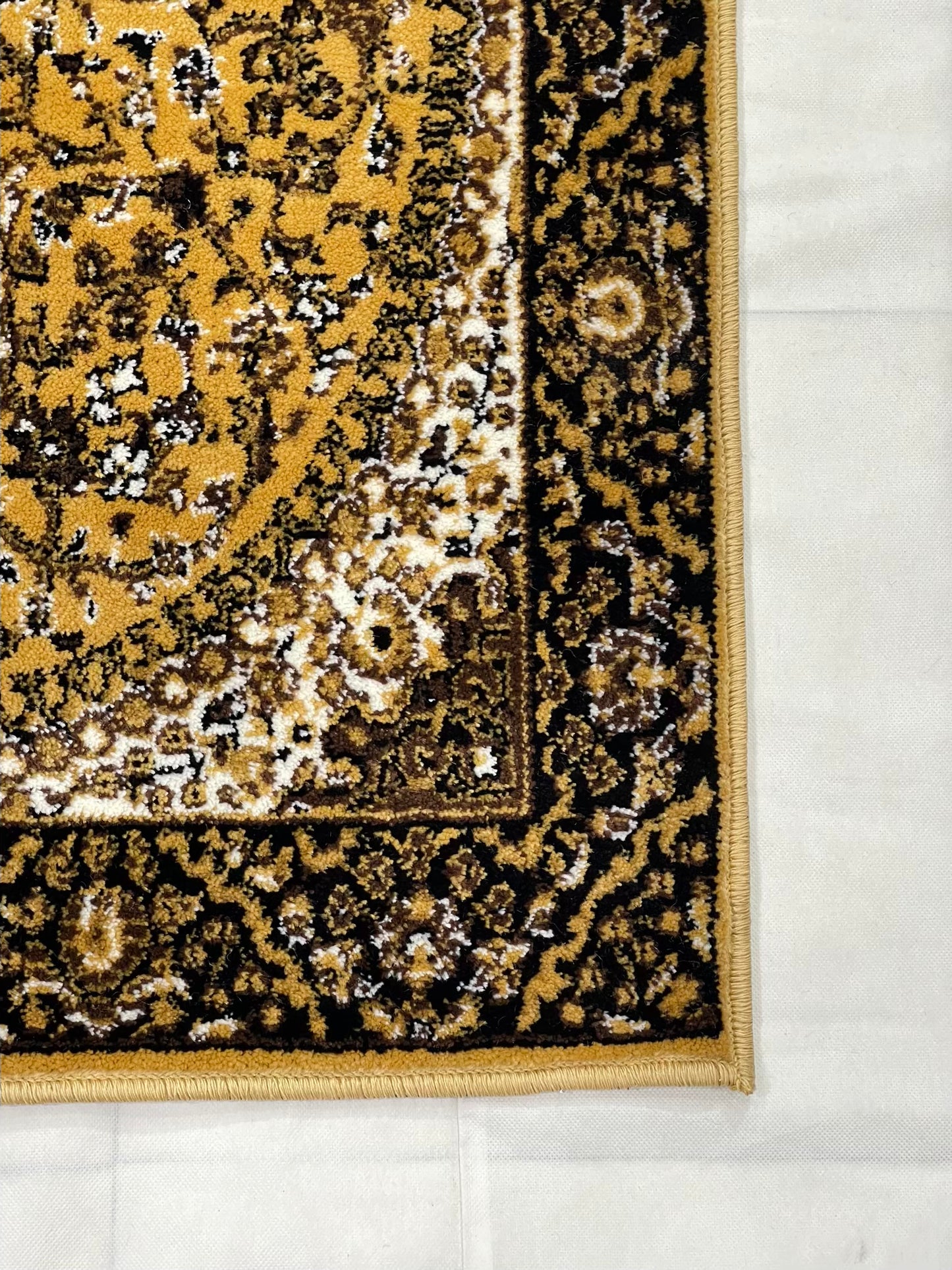 Gold Persian Polypropylene Woven Runner.
Size : 2.6 ft width x 6.6 ft length
(80 cm x 200 cm)