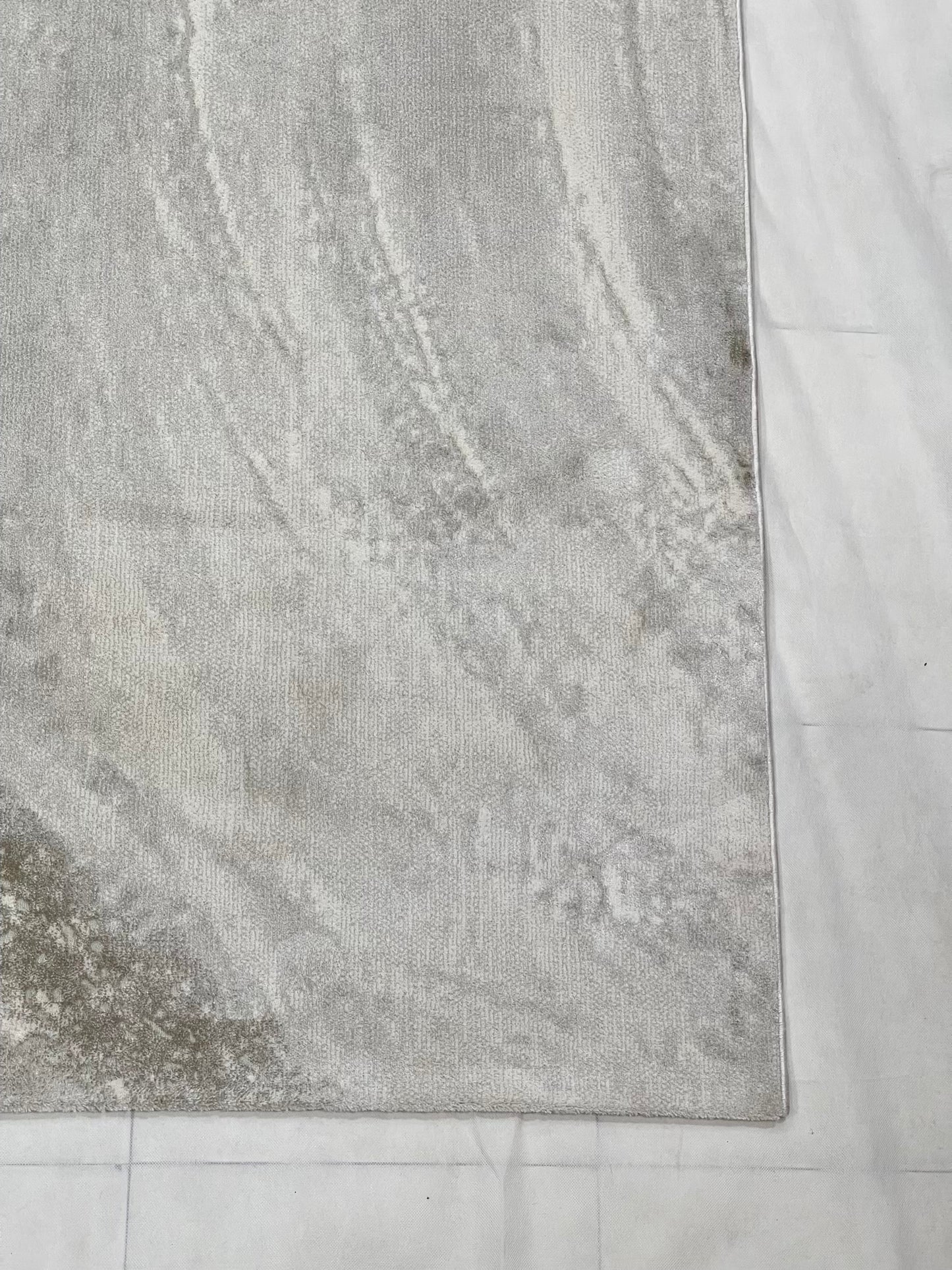 Turkish Top Quality Silk.(Article-1089-Cream ) Size: 6.6 ft width x 9.6 ft length (200cm x 290cm)