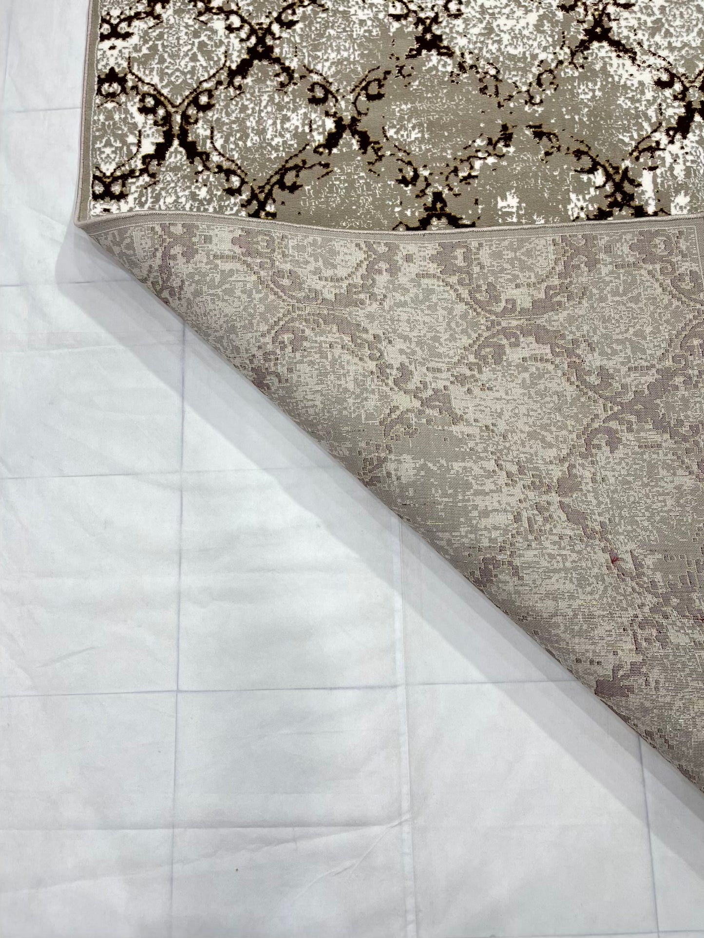 Pakistani Silk Woven Rug.(Article-1469-Light Beige , Red) Size : 5ft width  x 7.3ft length (150cm x 220cm)