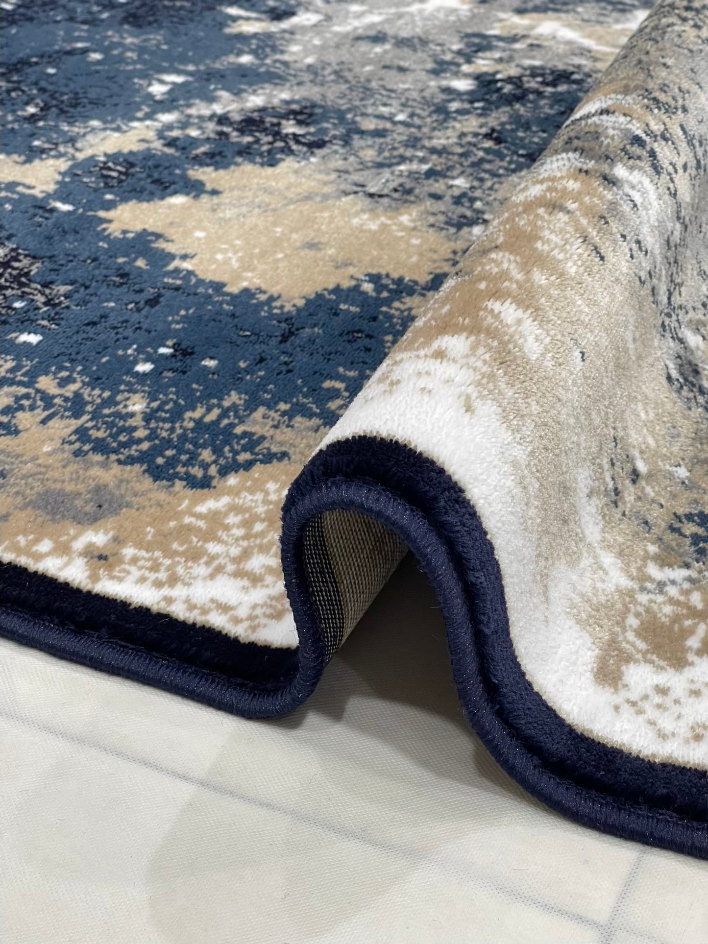 Modern Polypropylene Rug,back woven(Article-339-Blue)
Size : 5 ft width x 7.3 ft length(150 cm x 220cm)