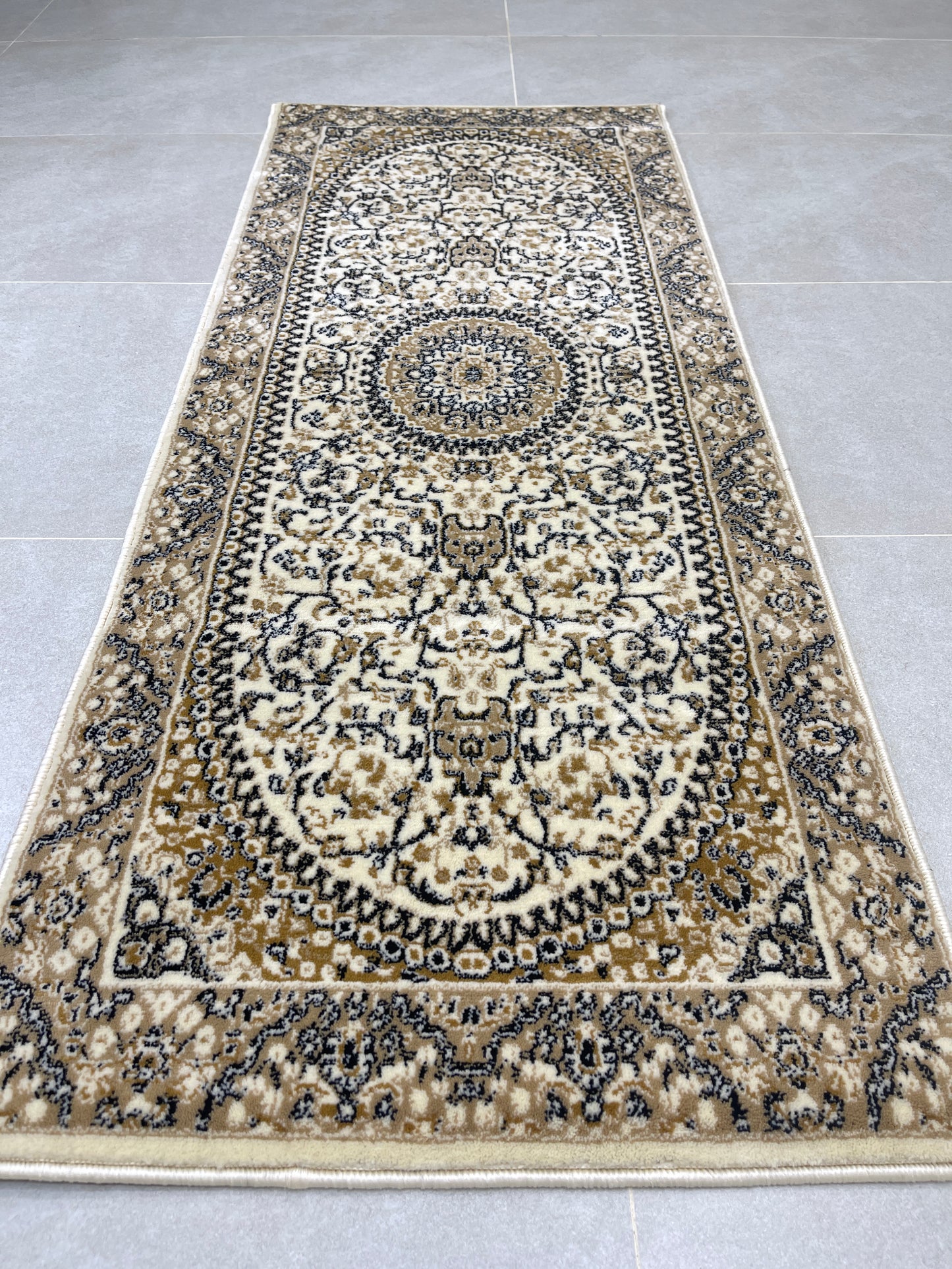Off white Persian Polypropylene Woven Rug. Size : 2.6 ft width x 6.6 ft length (80 cm x 200cm)
