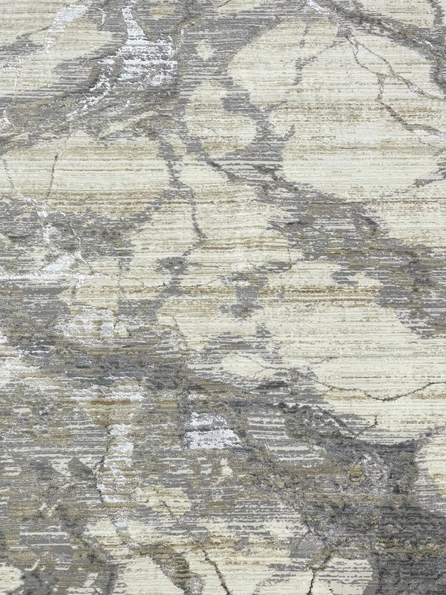 Turkish Top Quality Silk.(Article-1999-Grey , Off white ) Size: 6.6 ft width x 9.6 ft length (200cm x 290cm)