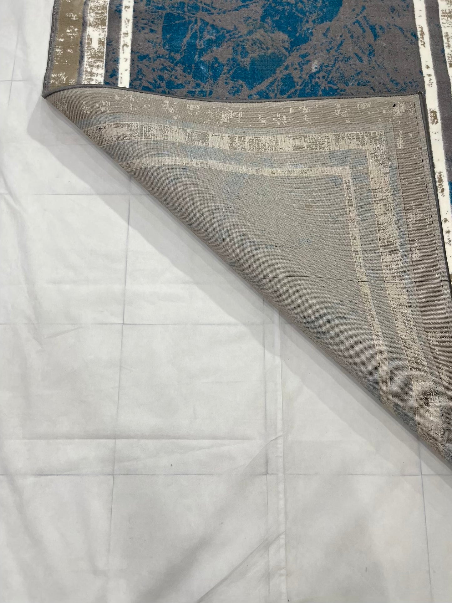 Pakistani Silk Woven Rug.(Article-1463-Grey , Feroze) Size : 5ft width  x 7.3ft length (150cm x 220cm)