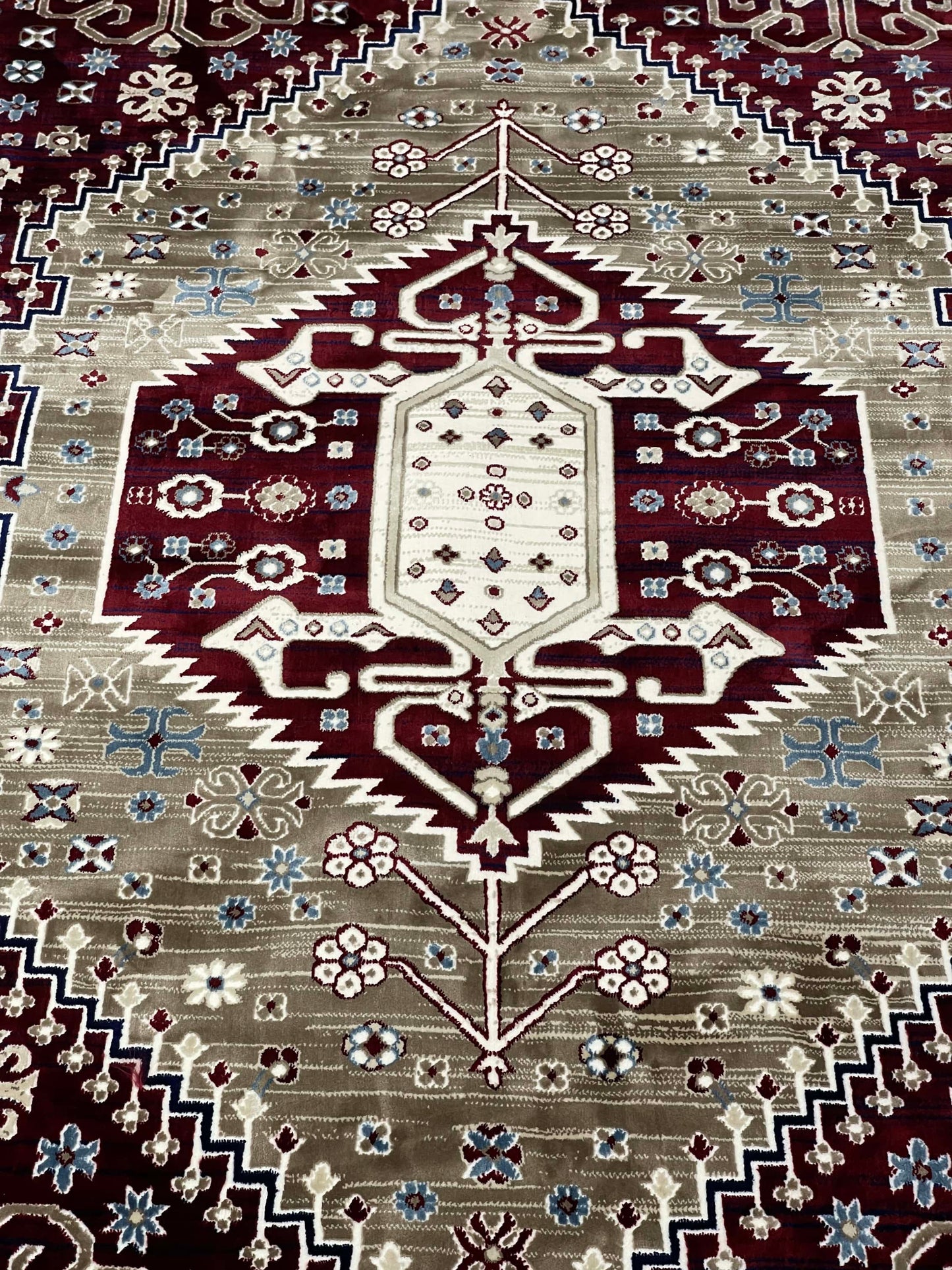 New Turkish Silk (Super Hair) 
Size: 6.6 ft width x 9.6 ft length (200cm x 290cm)
Article -409- Red , Multi Colour