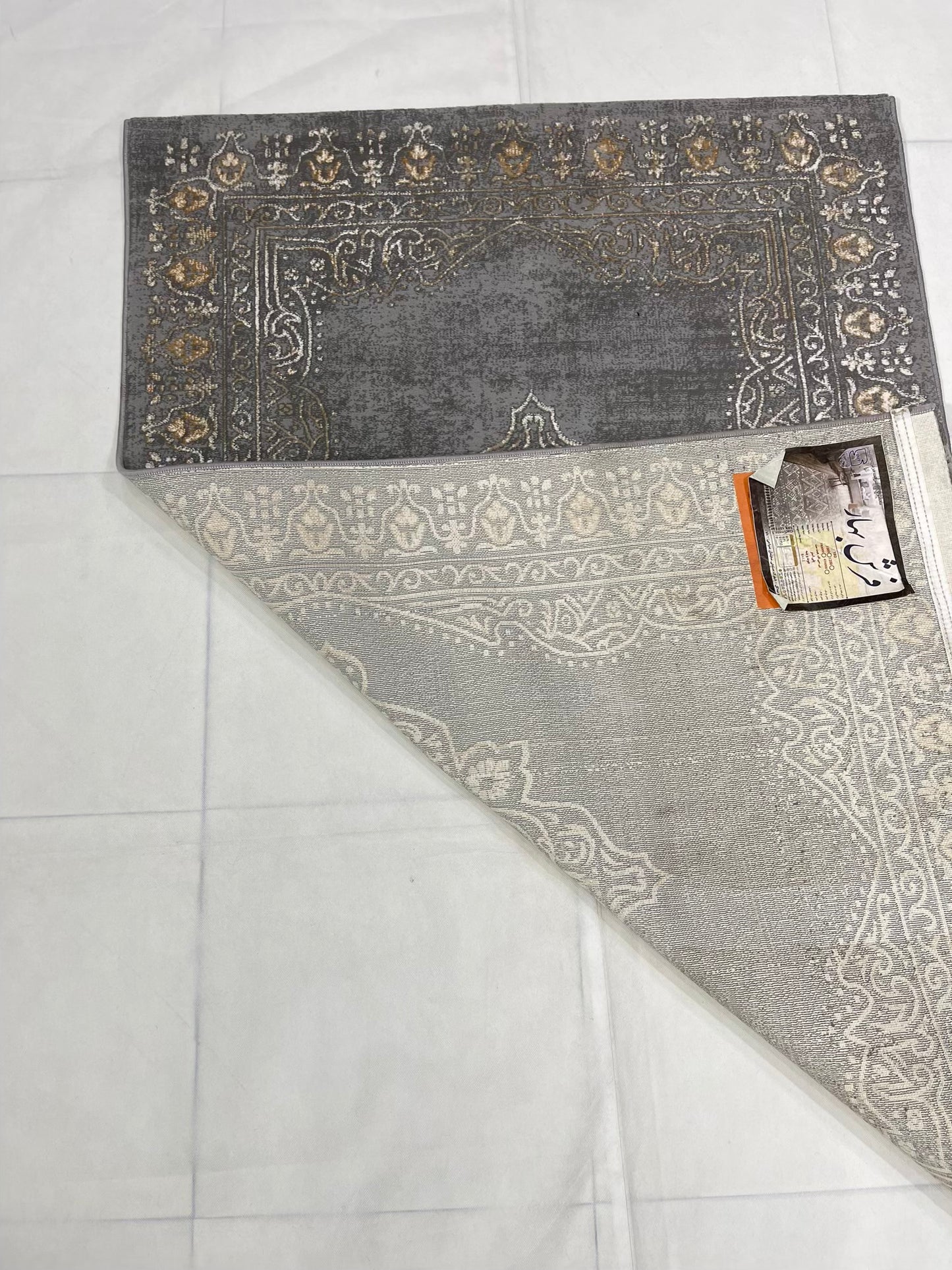 Irani viscose Rug , Woven Back
Article-301-Grey
Size : 3 ft width x 5 ft length (100 cm x 150cm)