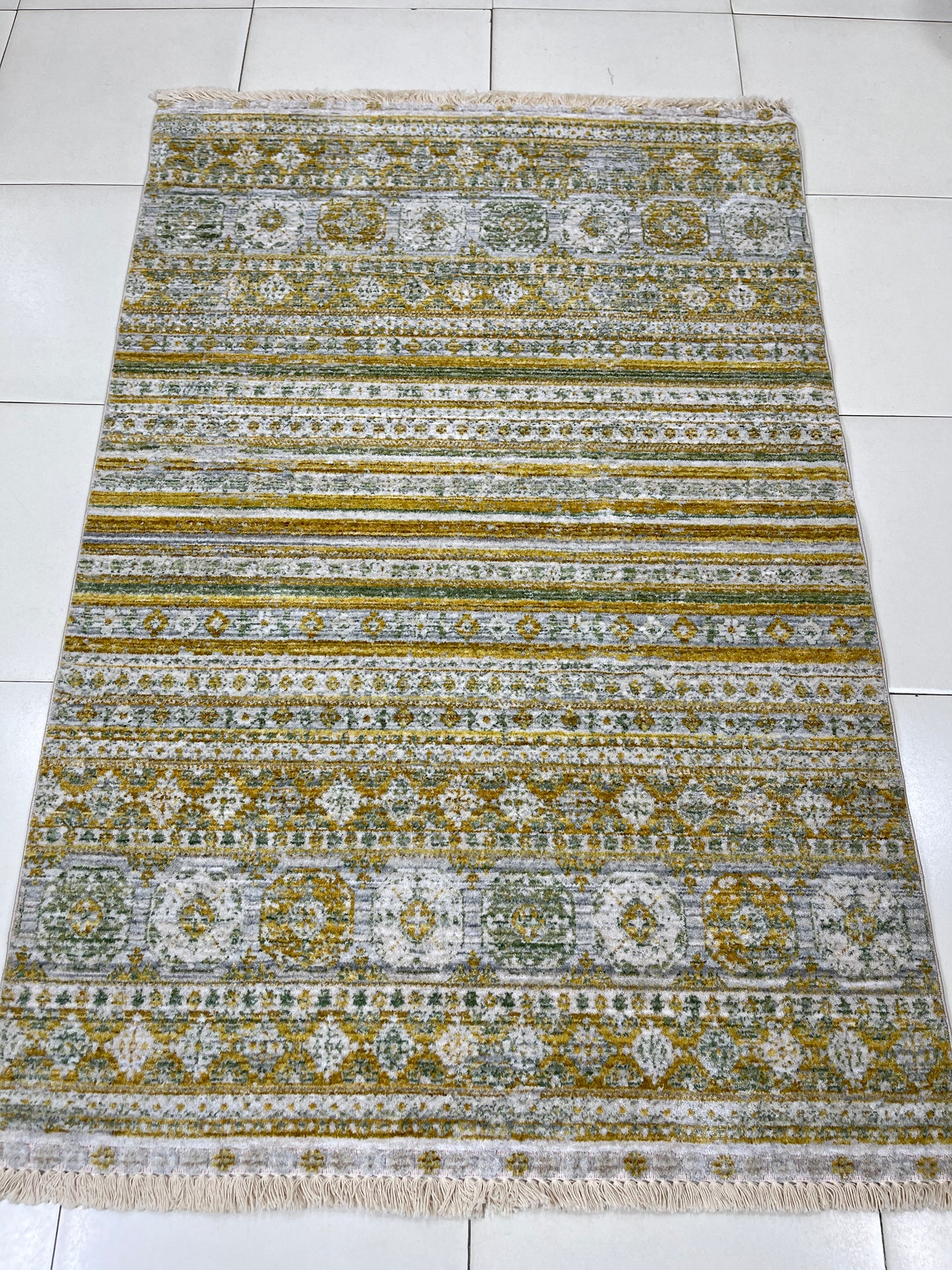 Turkish viscose Rug , Woven Back
Article-314-Yellow
Size : 3 ft width x 5 ft length (100 cm x 150cm)