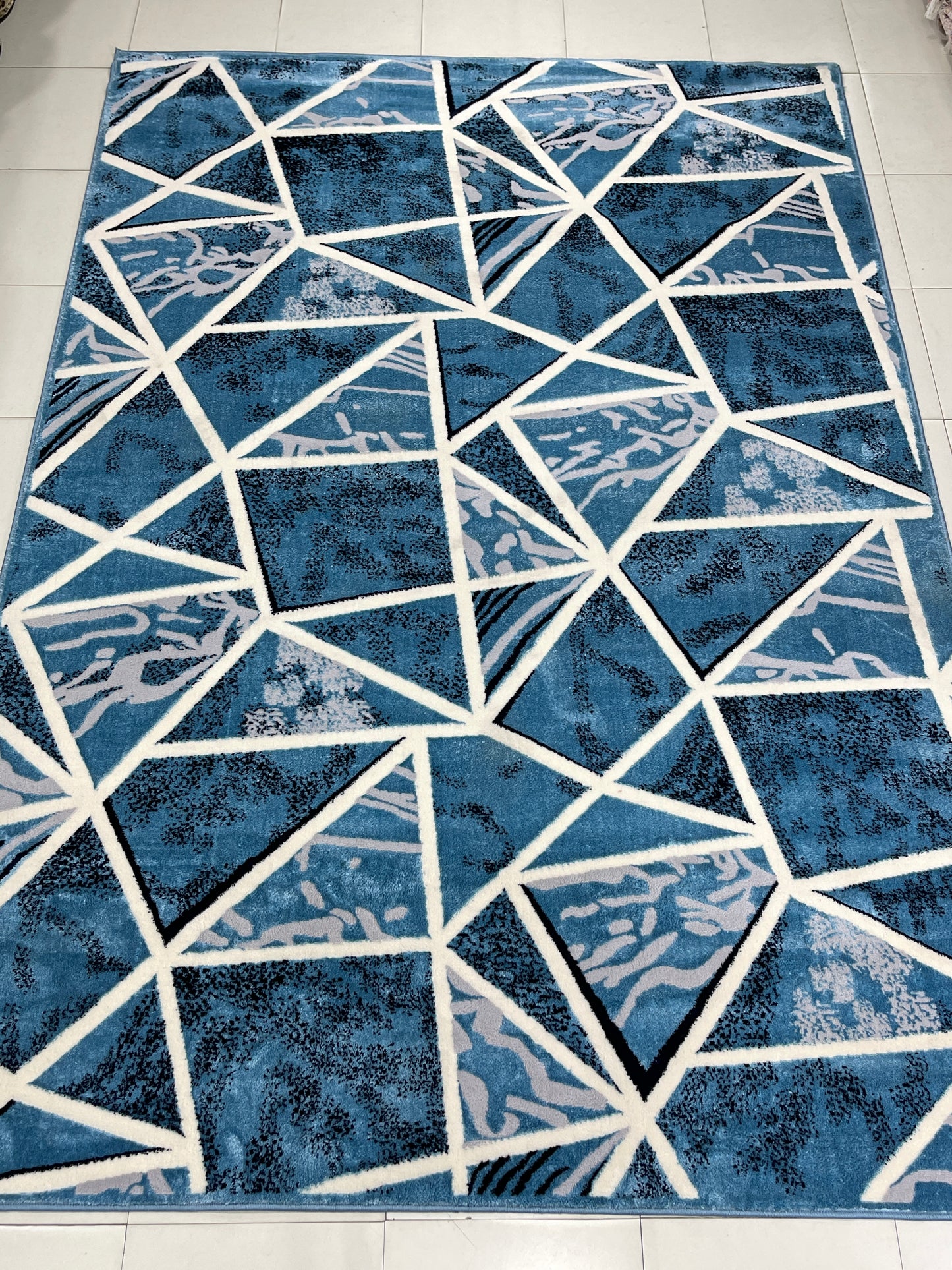 Polyester Silk.(Article-1631-Feroze)
Size : 6.6 ft width x 9.6 ft length ( 200 cm x 290 cm)