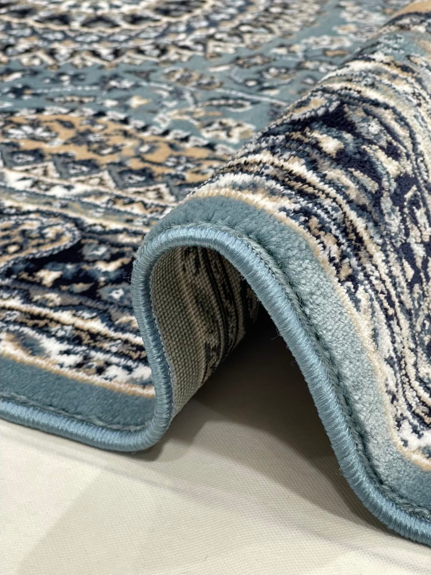 Persian polypropylene Rug,back woven(Article-22-Feroze)
Size : 5ft width x 7.3ft length (150cm x 220cm)