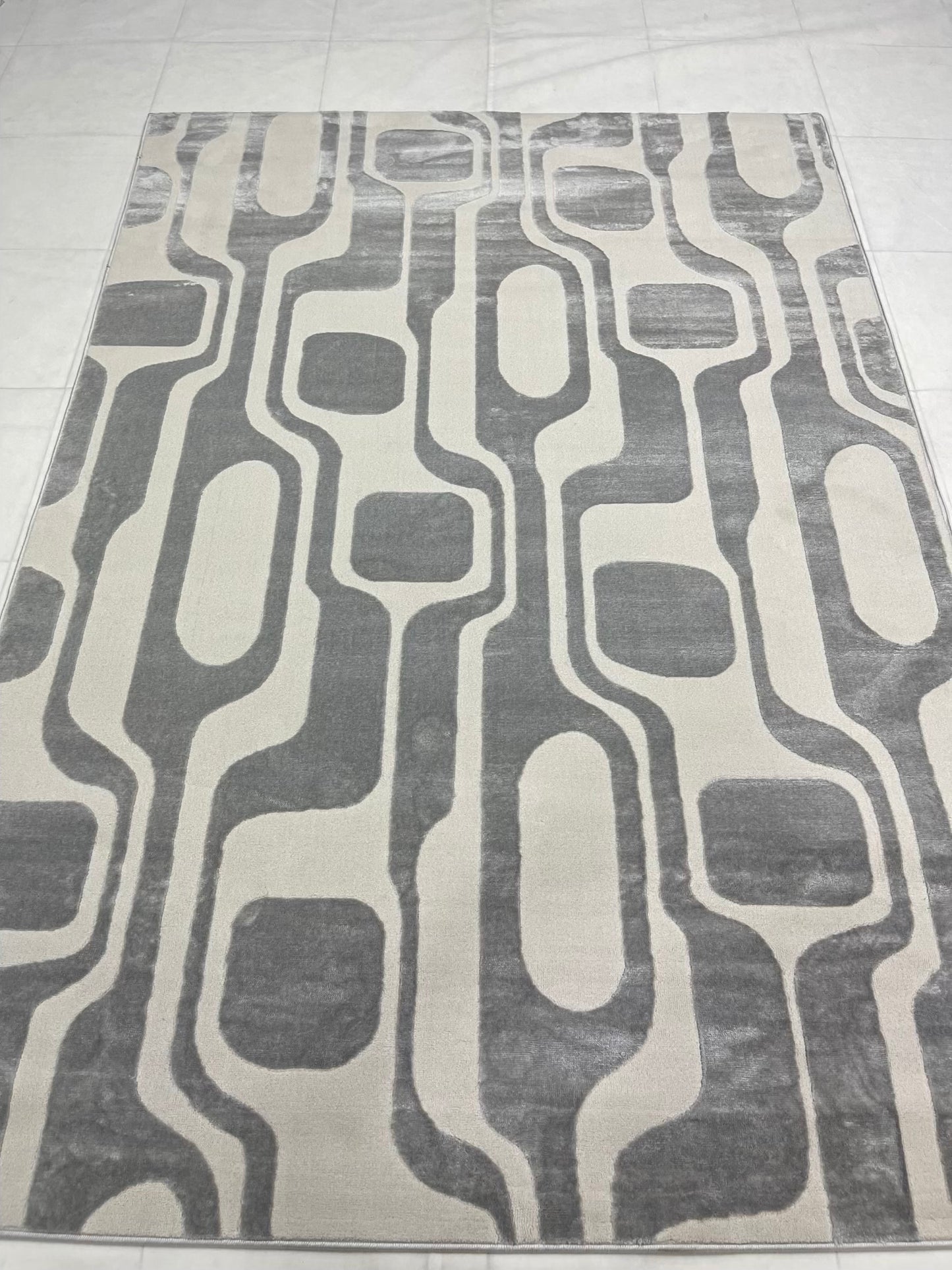 Modern Turkish Silk , Woven Back (Article-1303-Off white,Grey) Size : 5 ft width x 7.3 ft length