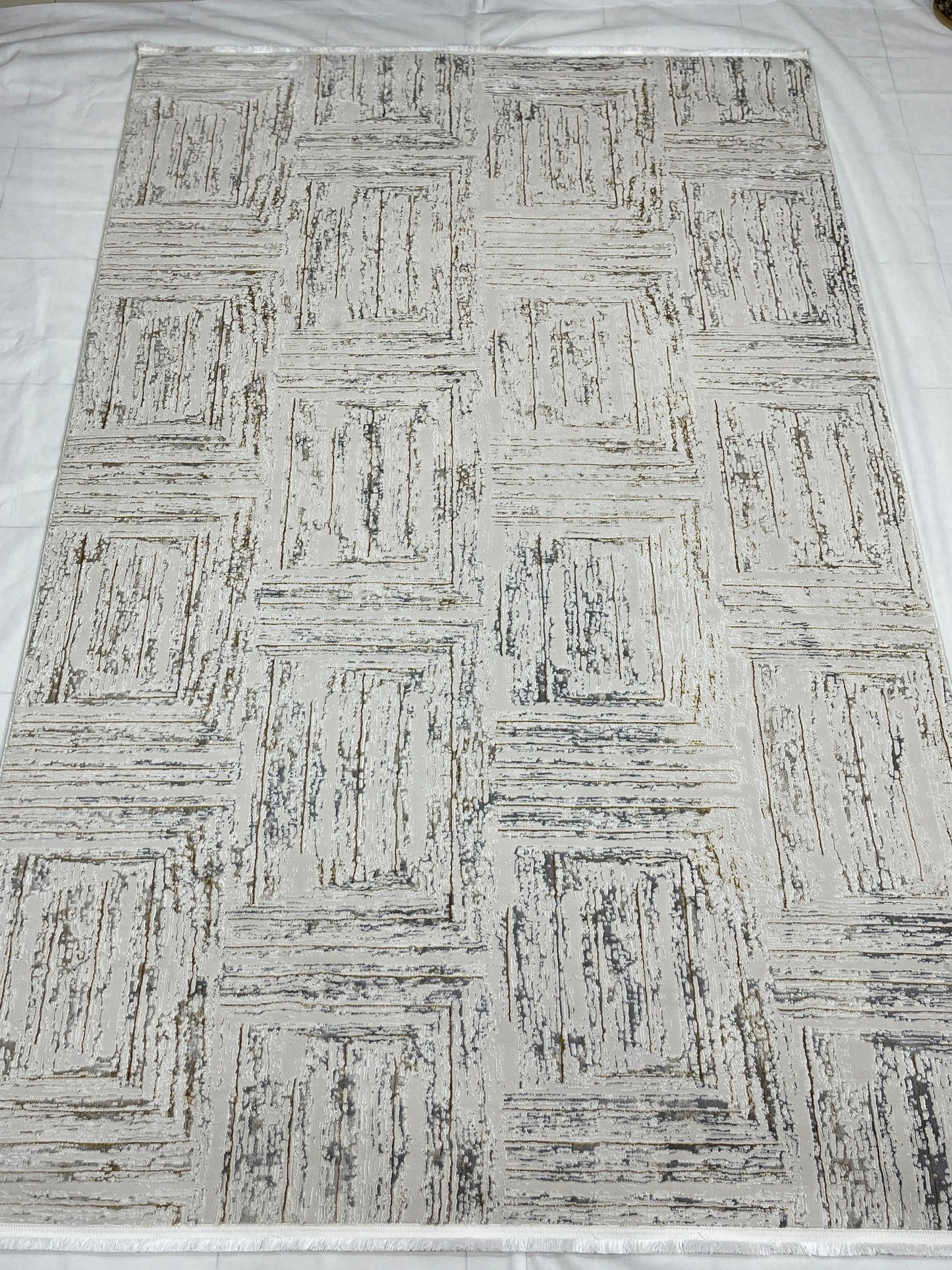 New Turkish Silk (Surya A)
Size: 6.6 ft width x 9.6 ft length (200cm x 290cm)
Article -611- Grey