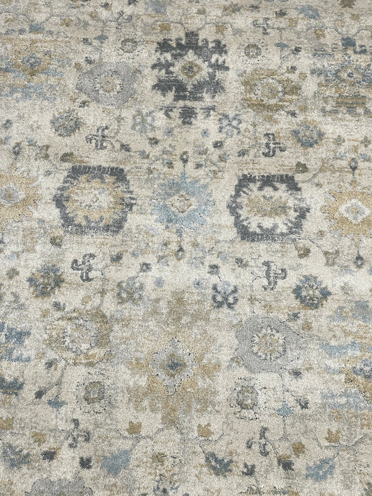 New Turkish Silk (Surya A)
Size: 6.6 ft width x 9.6 ft length (200cm x 290cm)
Article -613- Off White