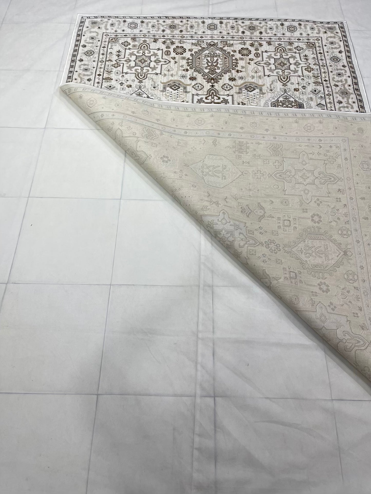 Modern Turkish Silk , Woven Back (Article-1306-Off white,Grey) Size : 5 ft width x 7.3 ft length