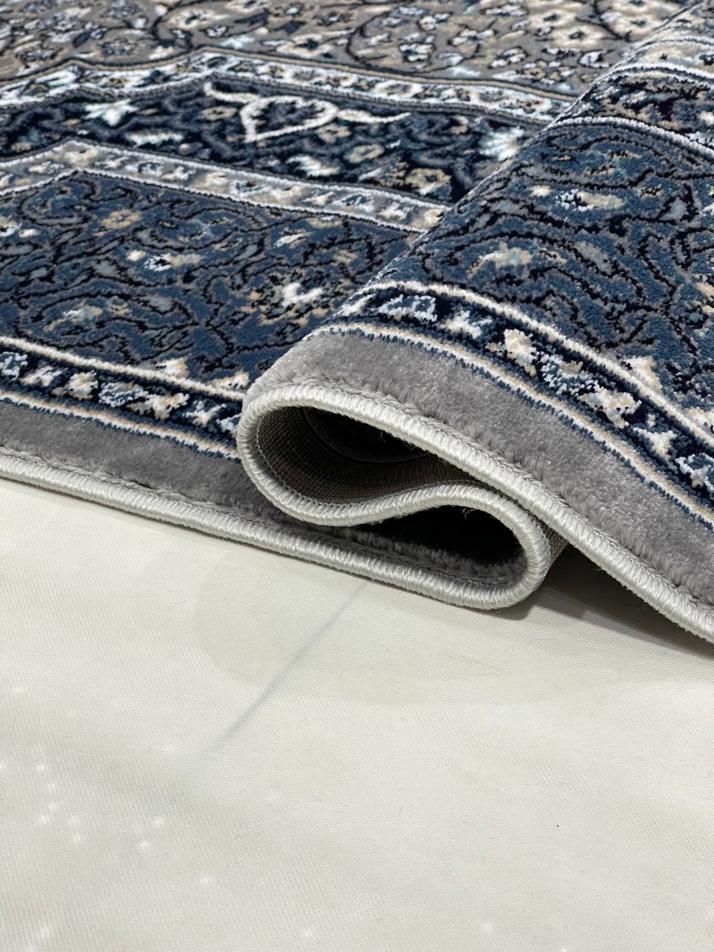 Persian polypropylene Rug,back woven(Article-23-Grey)
Size: 6.6 ft width x 9.6 ft length (200cm x 290cm)