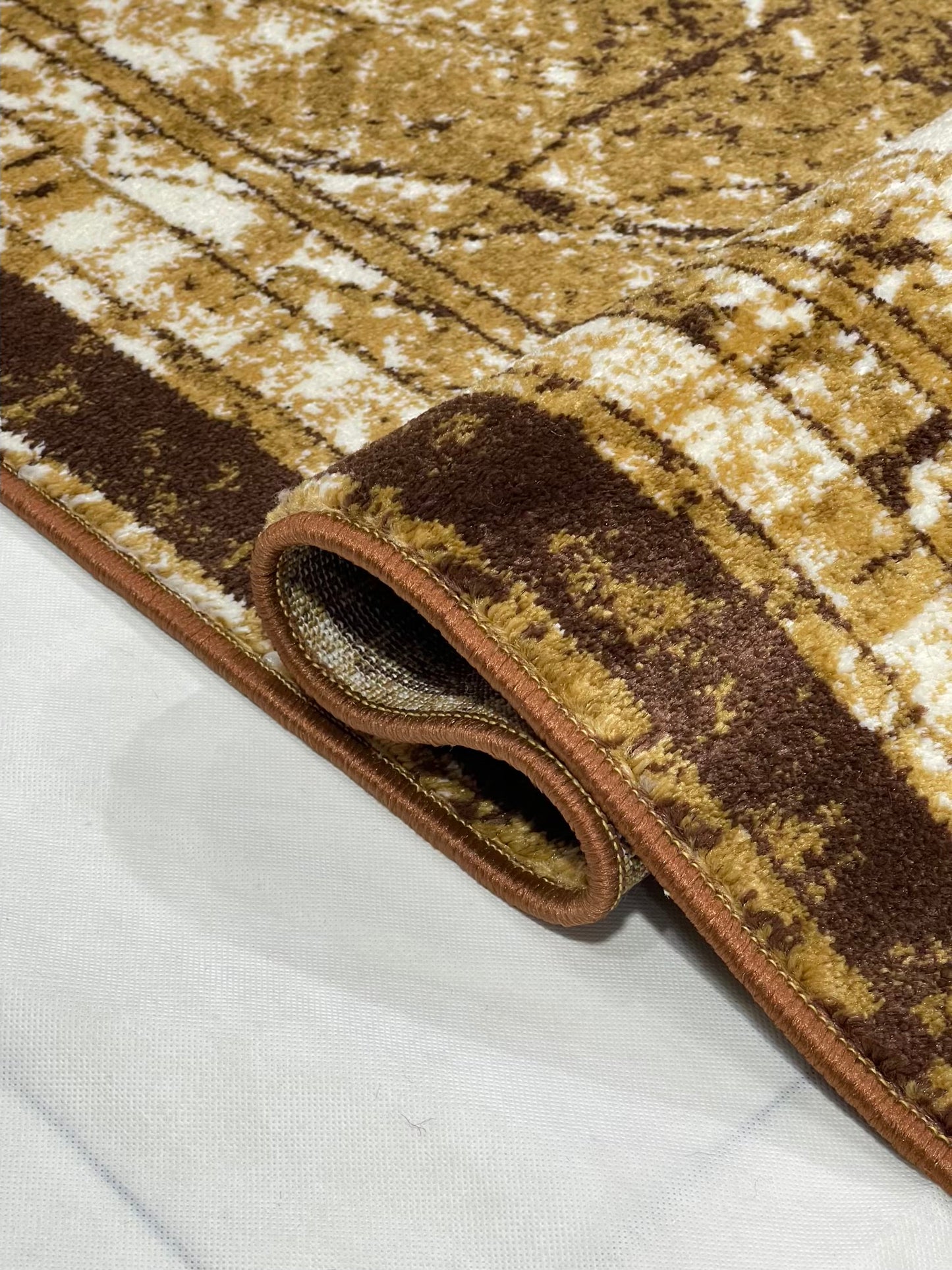 Modern polypropylene Rug,back woven
(Article-175-Brown)
Size : 4 ft width x 5.6 ft length (120 cm x 170 cm)