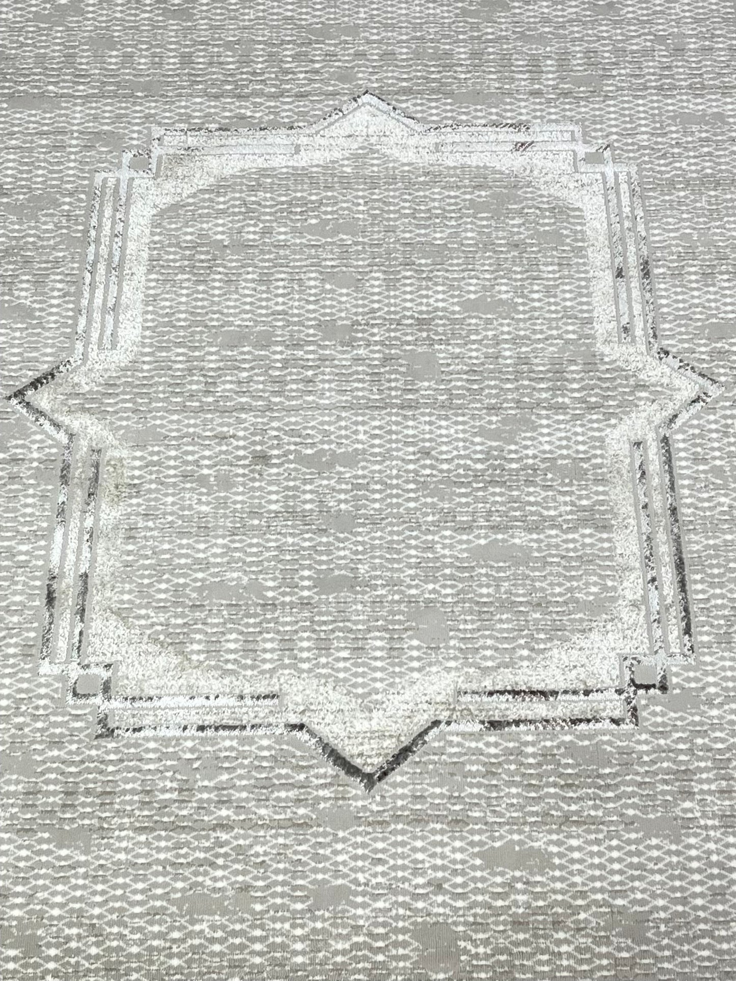 Turkish Top Quality Silk.(Article-1090-Cream ) Size: 6.6 ft width x 9.6 ft length (200cm x 290cm)