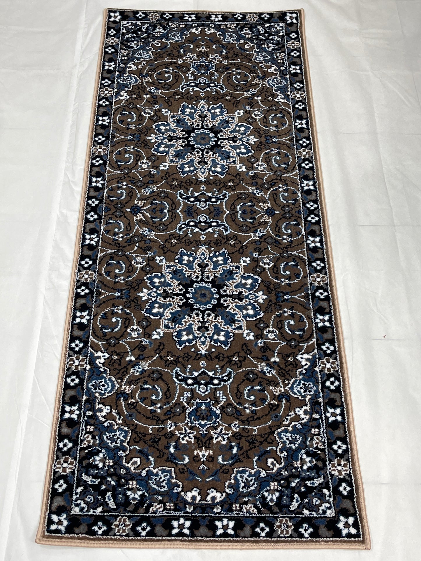 Mink Persian Polypropylene Woven Rug. Size : 2.6 ft width x 6.6 ft length (80 cm x 200cm)
