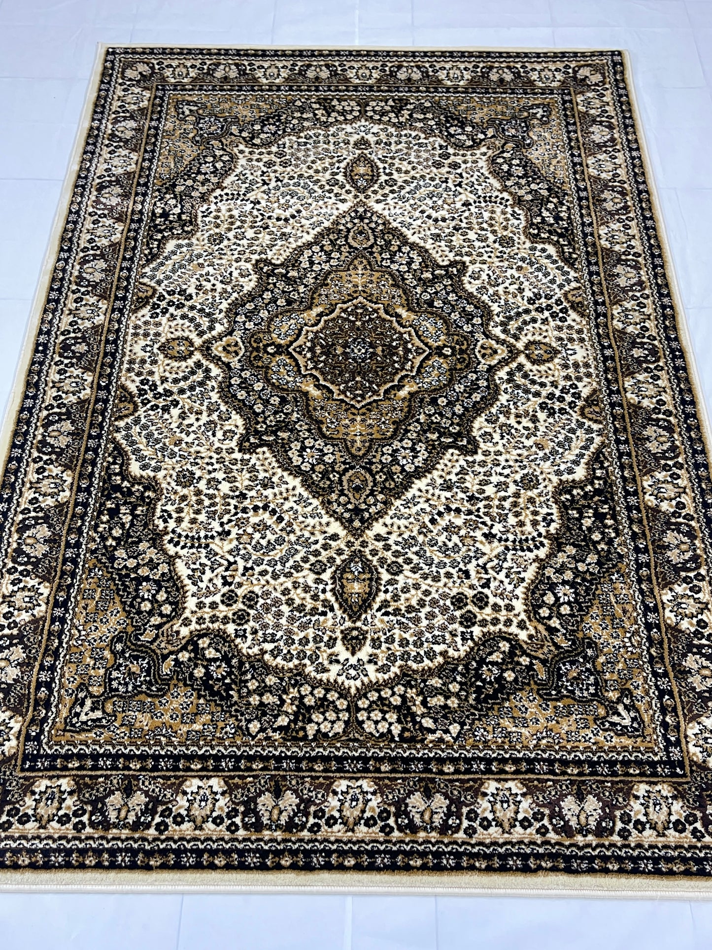 Persian polypropylene Rug,back woven(Article-25-Off White)
Size : 5ft width x 7.3ft length (150cm x 220cm)