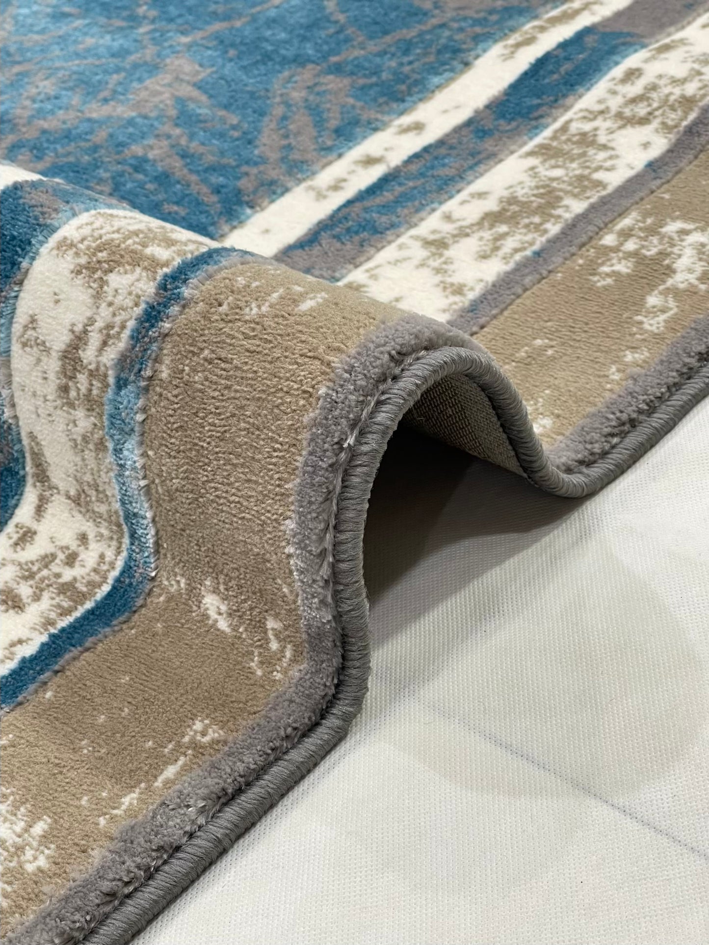 Pakistani Silk Woven Rug.(Article-1463-Grey , Feroze) Size : 5ft width x 7.3ft length (150cm x 220cm)