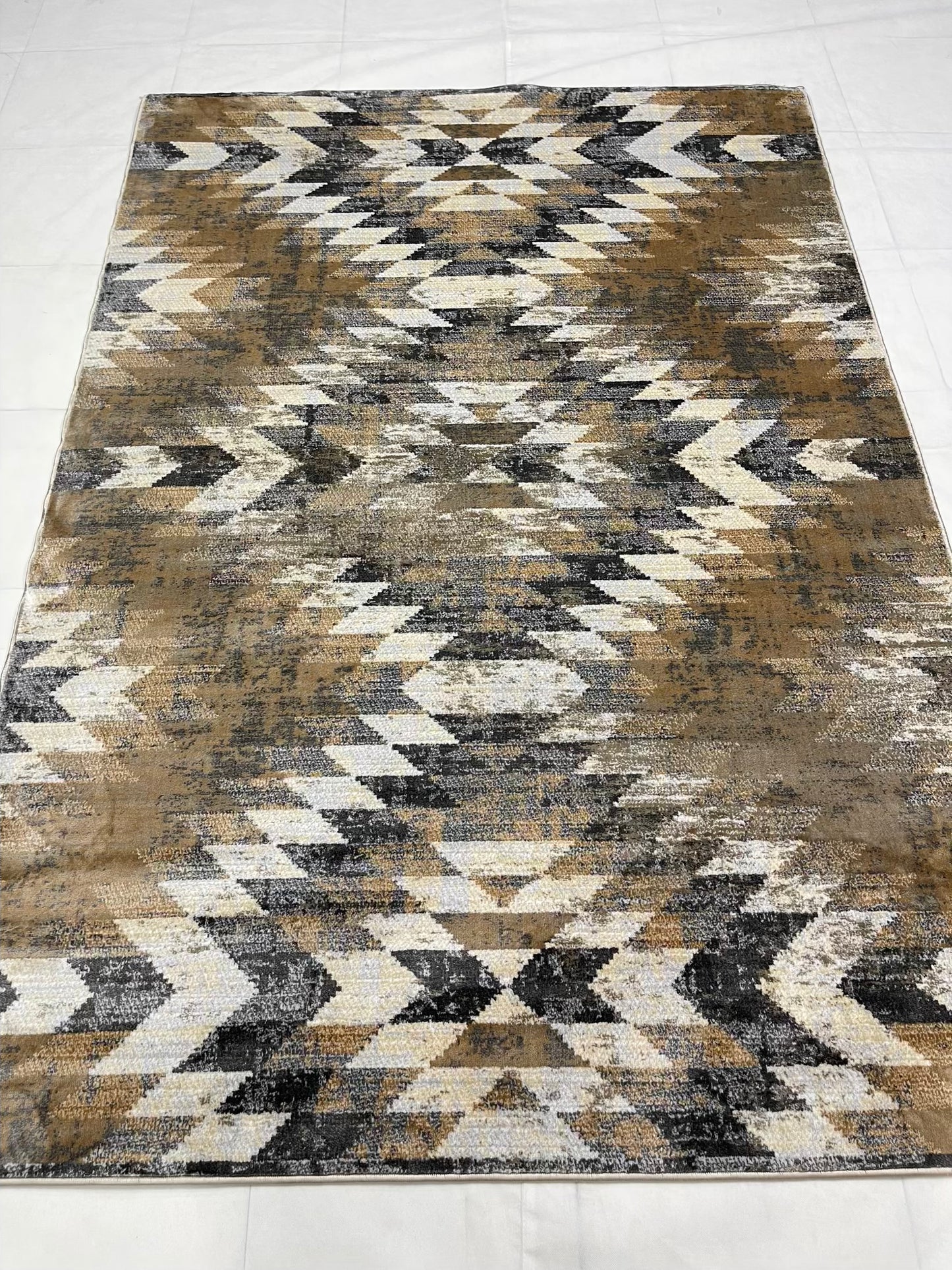 Modern Turkish Silk , Woven Back (Article-1304-Beige, Grey) Size : 5 ft width x 7.3 ft length