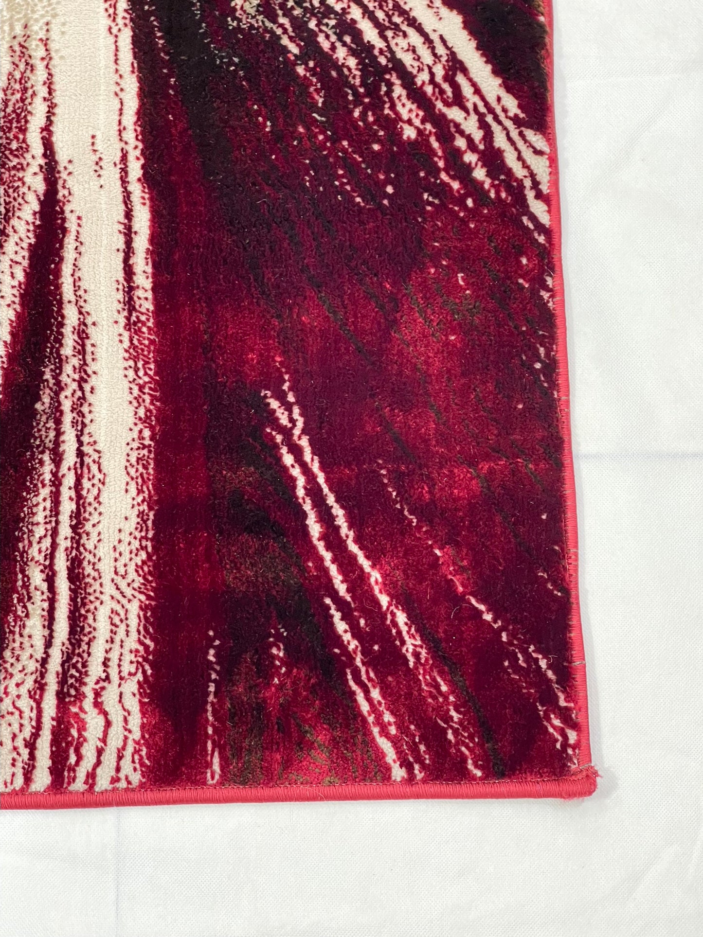 Turkish Top Quality Silk.(Article-1094-Red)
Size: 4 ft width x 5.6 ft length ( 120cm x 170cm)
