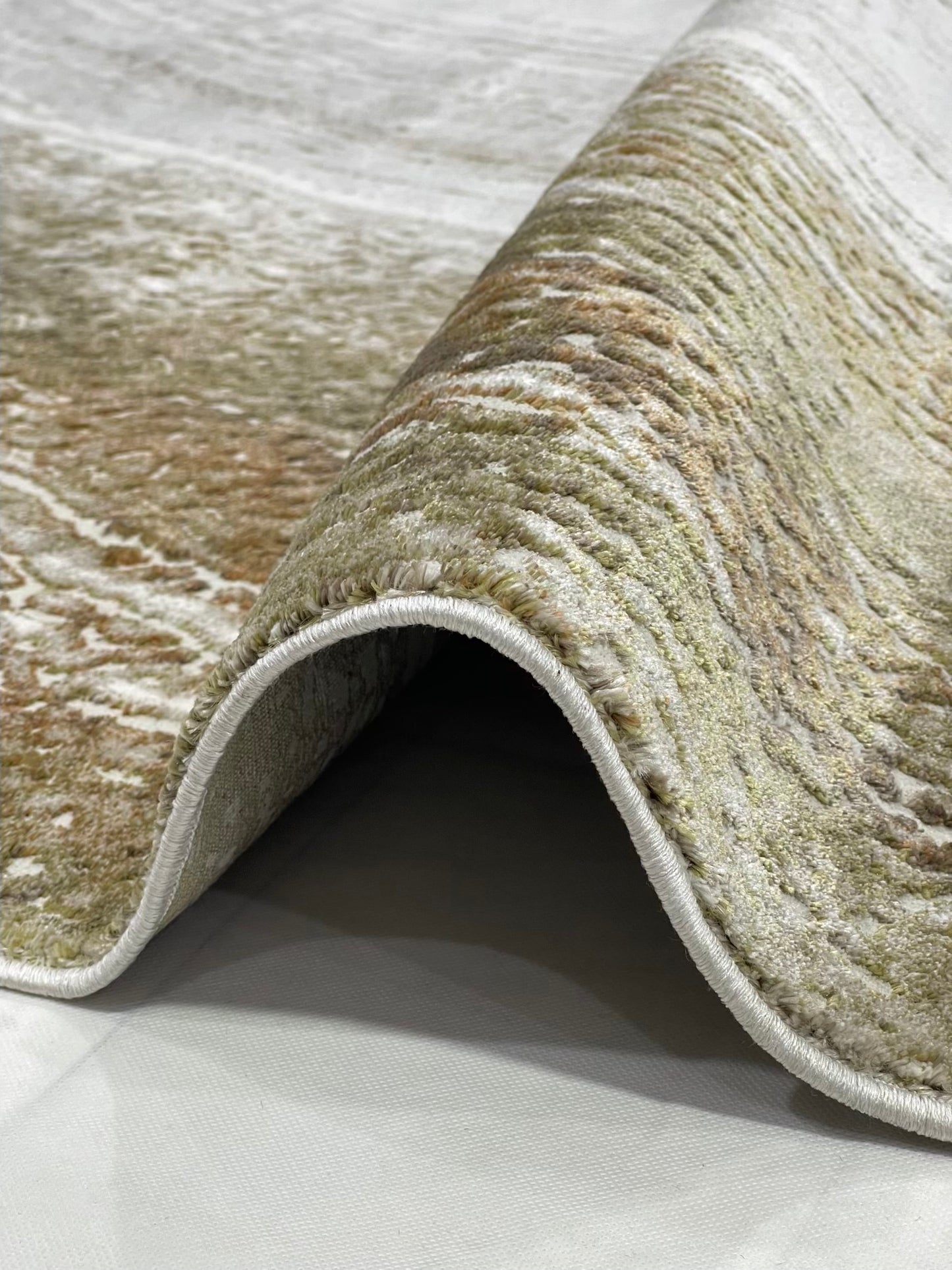 Turkish Top Quality Silk.(Article-1089-Cream ) Size: 6.6 ft width x 9.6 ft length (200cm x 290cm)