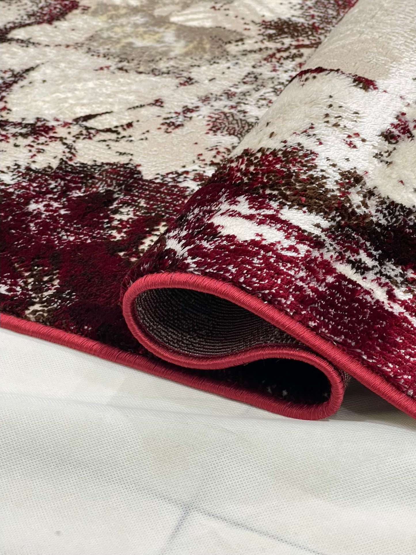Turkish Top Quality Silk.(Article-1081-Red ) Size: 6.6 ft width x 9.6 ft length (200cm x 290cm)