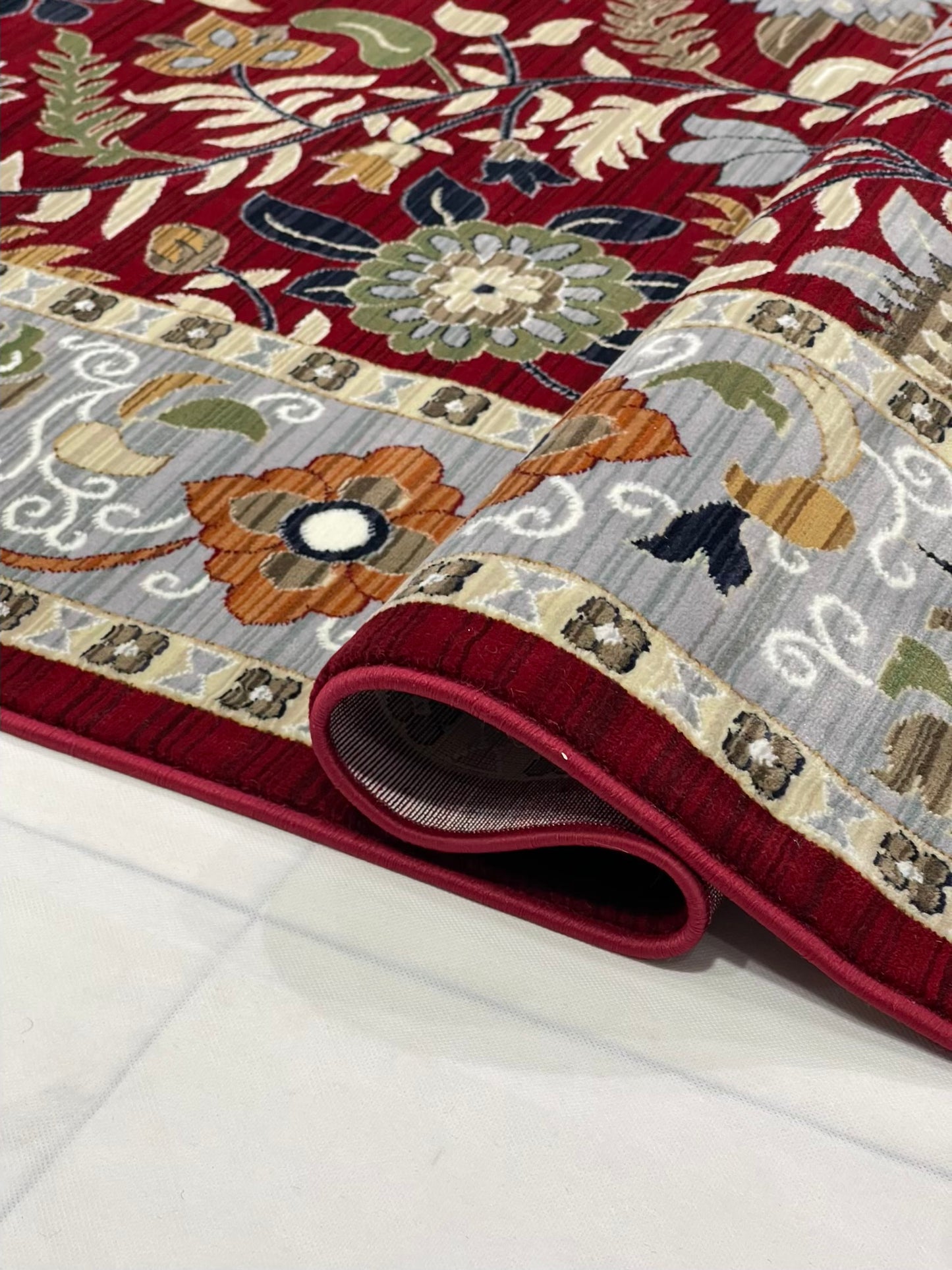 New Turkish Silk
Size : 5ft width x 7.10 length (160 cm x 230)
Article -101- Red
