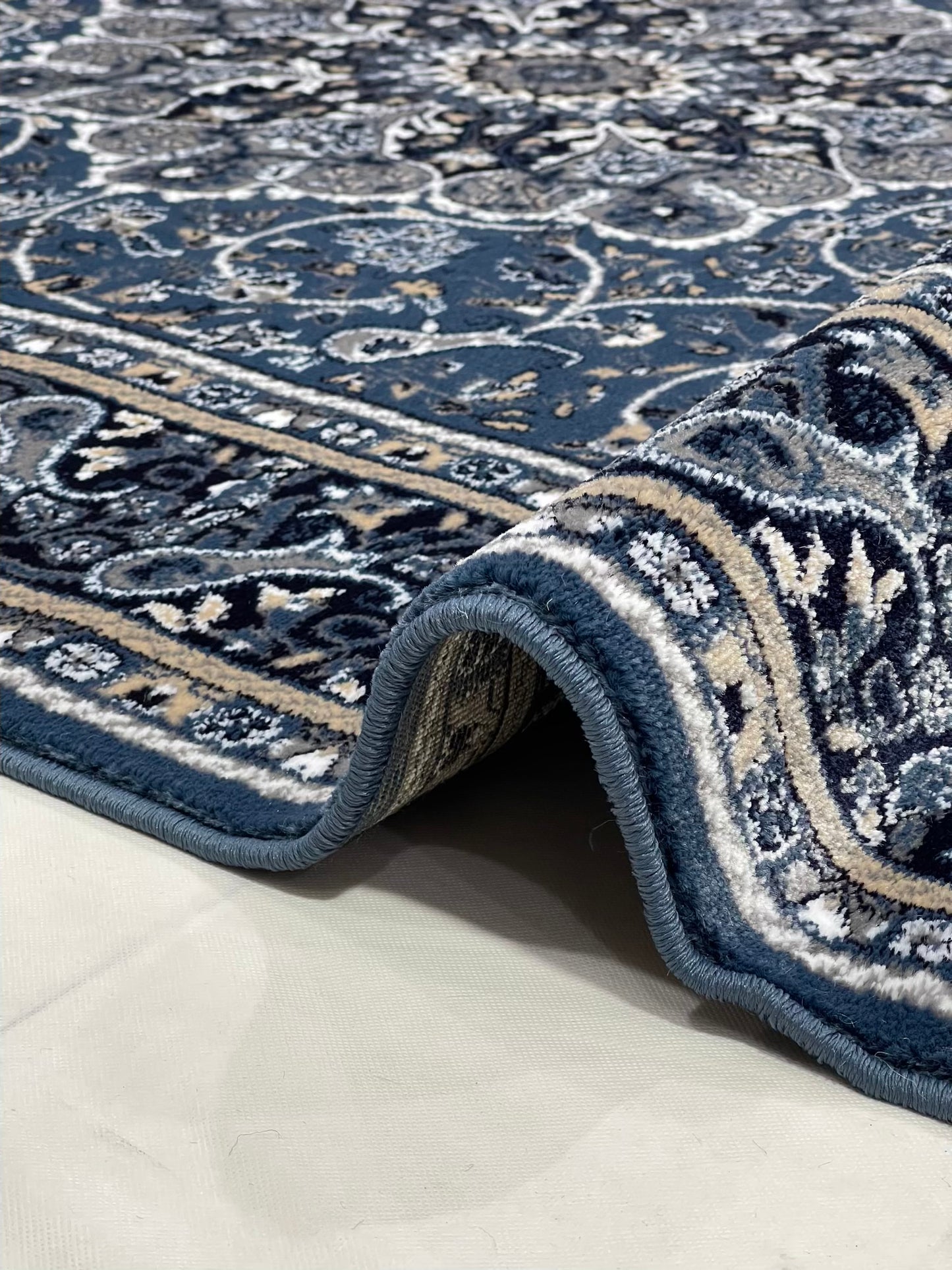 Persian Polypropylene Woven Rug.
Article-39-Blue