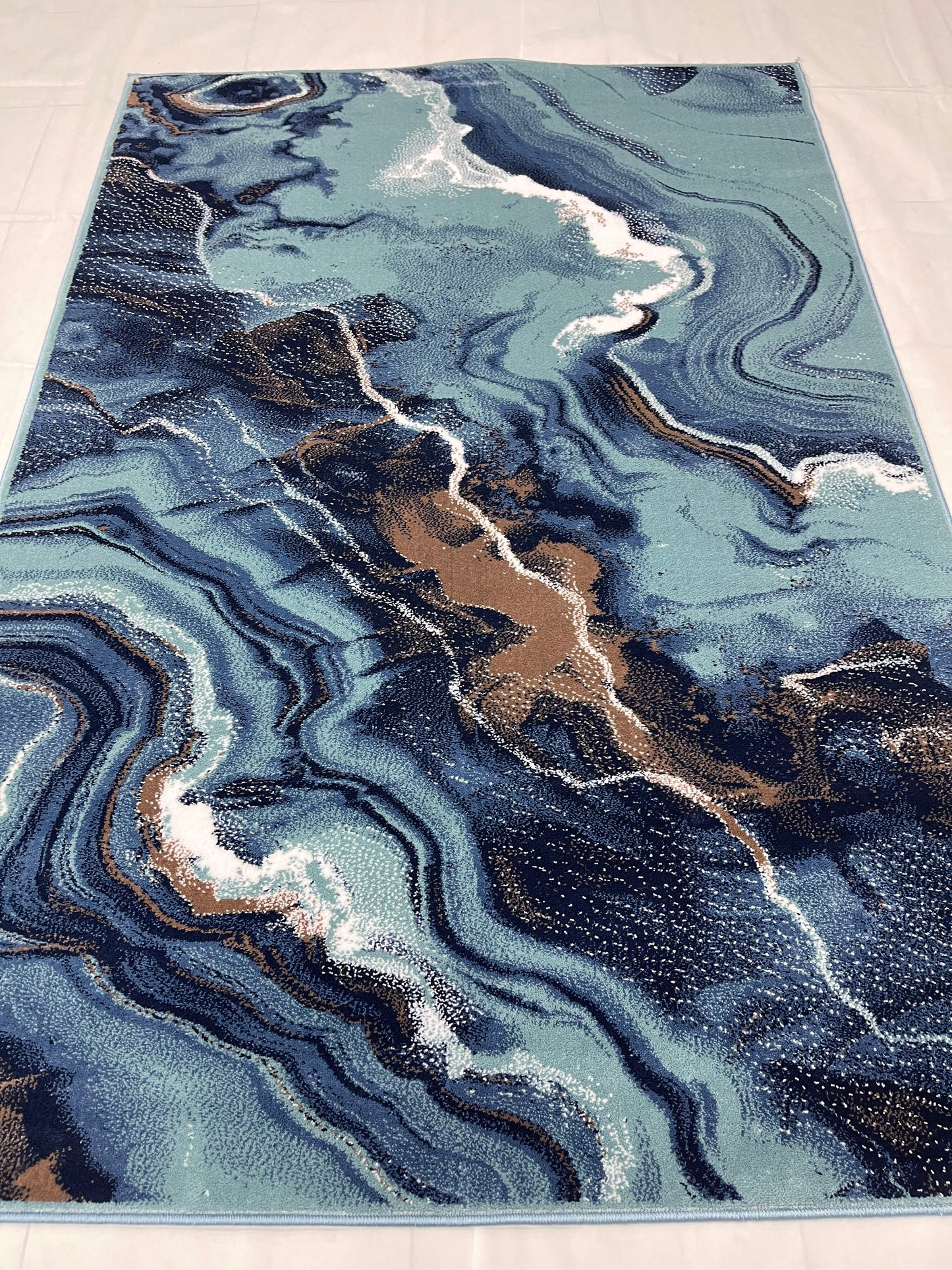 Modern polypropylene Rug,back woven(Article-6777-Feroze )
Size : 5ft width x 7.3ft length (150cm x 220cm)