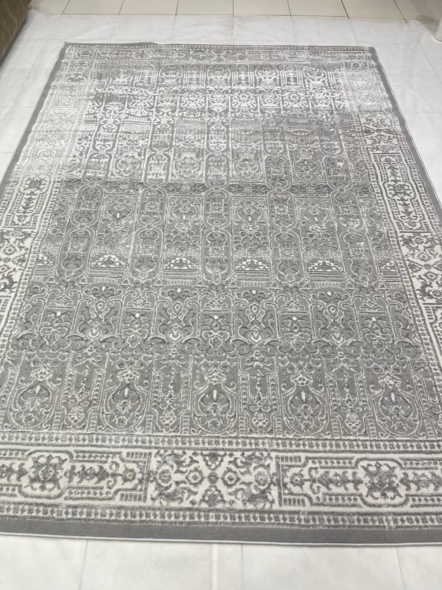 Turkish Polyester Silk.(Article-1673-grey ) Size : 6.6 ft width x 9.6 ft length ( 200 cm x 290 cm)