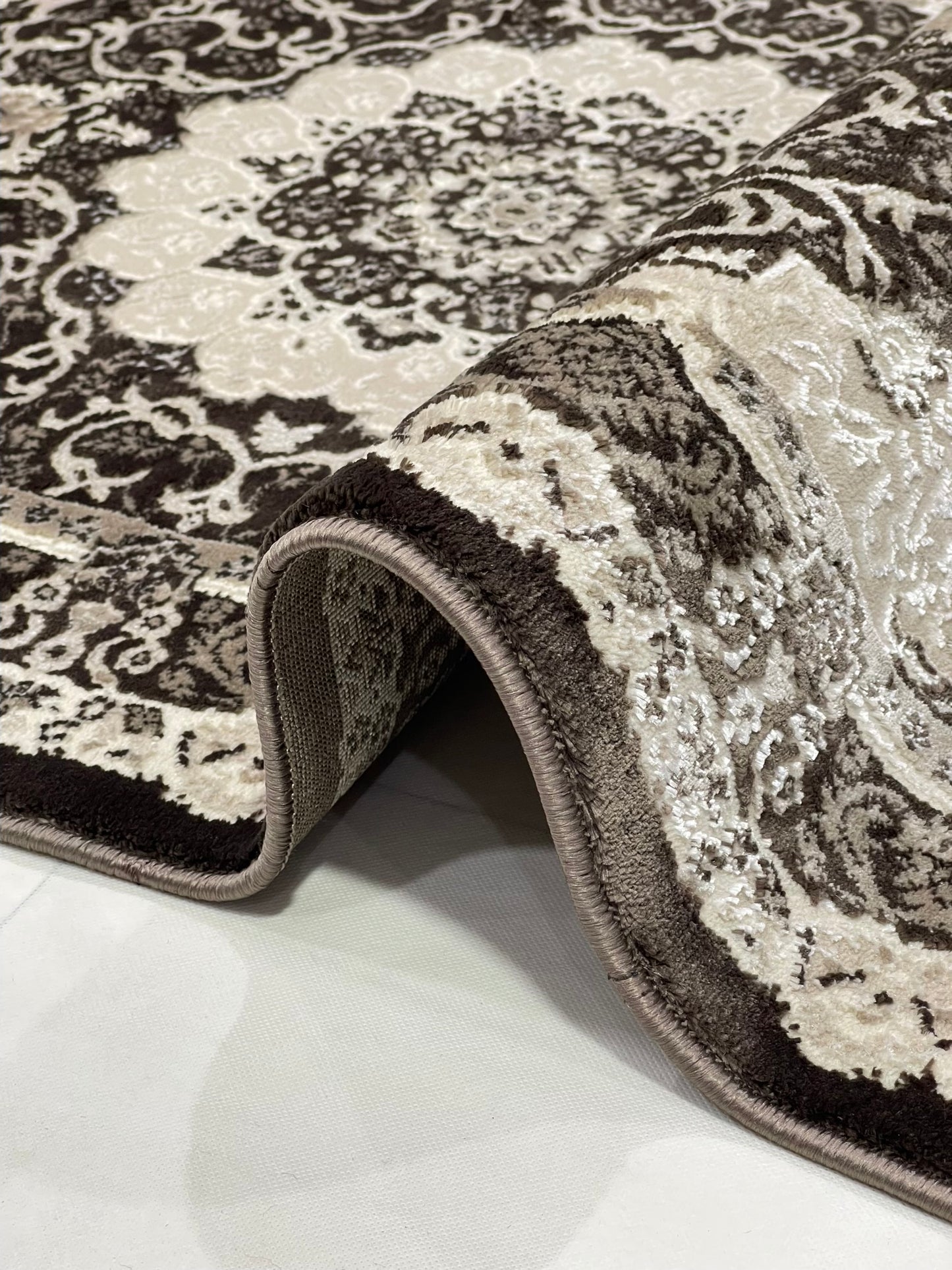Turkish Top Quality Silk.(Article-1073-Brown) Size: 3 ft width x 5 ft length ( 100cm x 150cm)