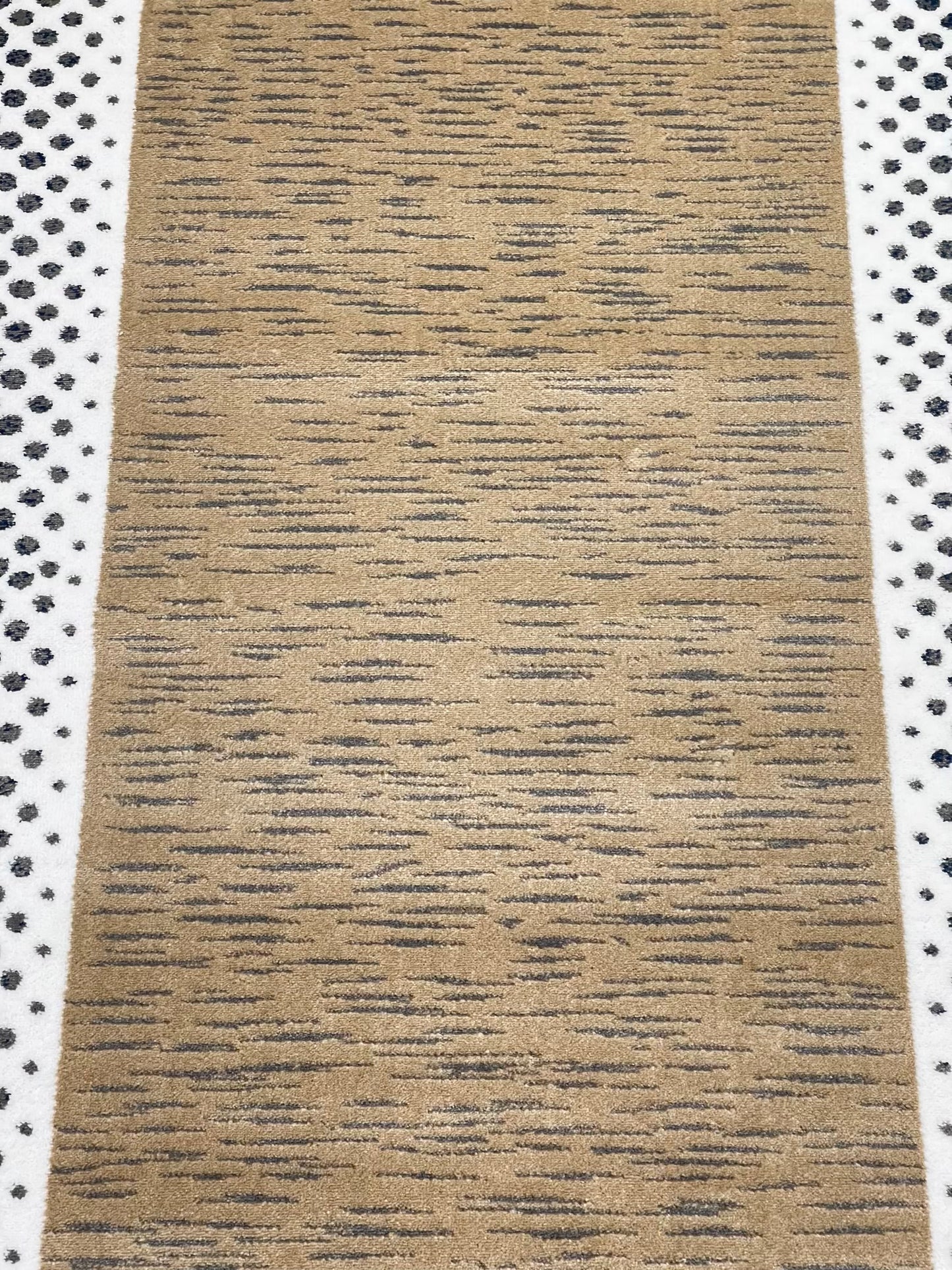 Modern polypropylene Rug,back woven(Article-872-Mink)
Size : 5ft width  x 7.3ft length (150cm x 220cm)