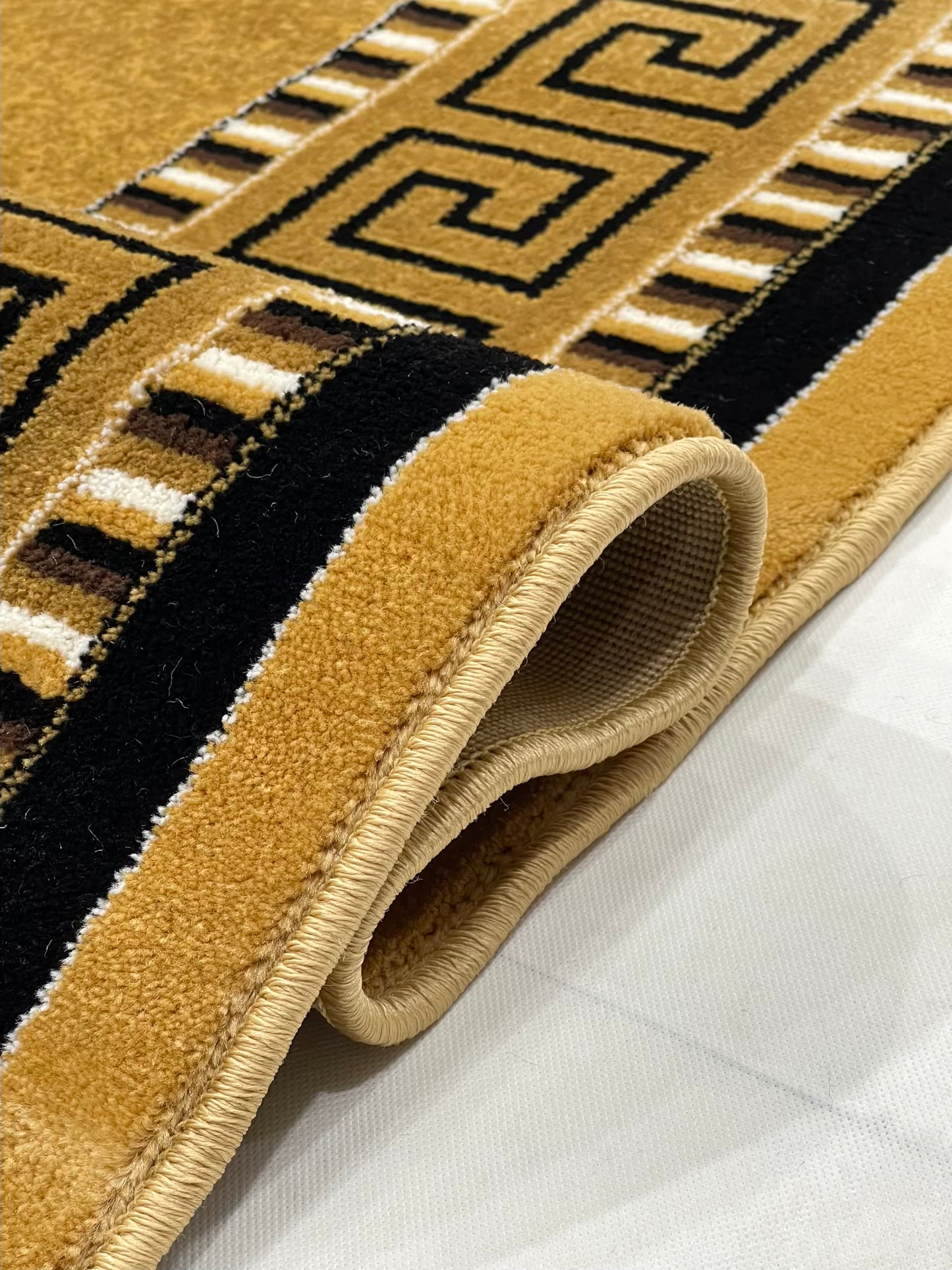 Versace polypropylene Rug,back woven(Article-75-Beige)
Size : 6.6 ft width x 9.6 ft length (200cm x 290cm)