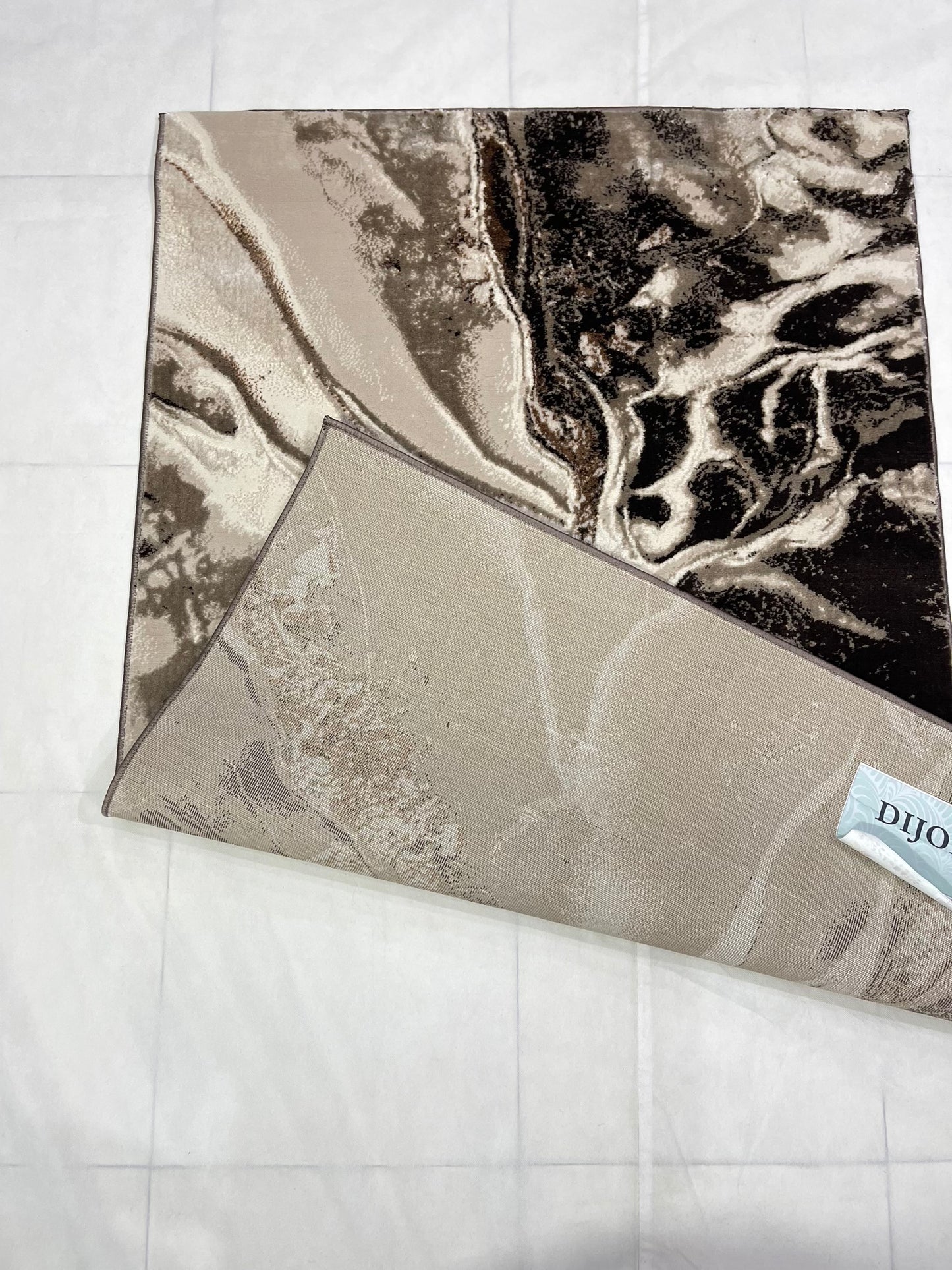 Turkish Top Quality Silk.(Article-1076-Brown) Size: 3 ft width x 5 ft length ( 100cm x 150cm)