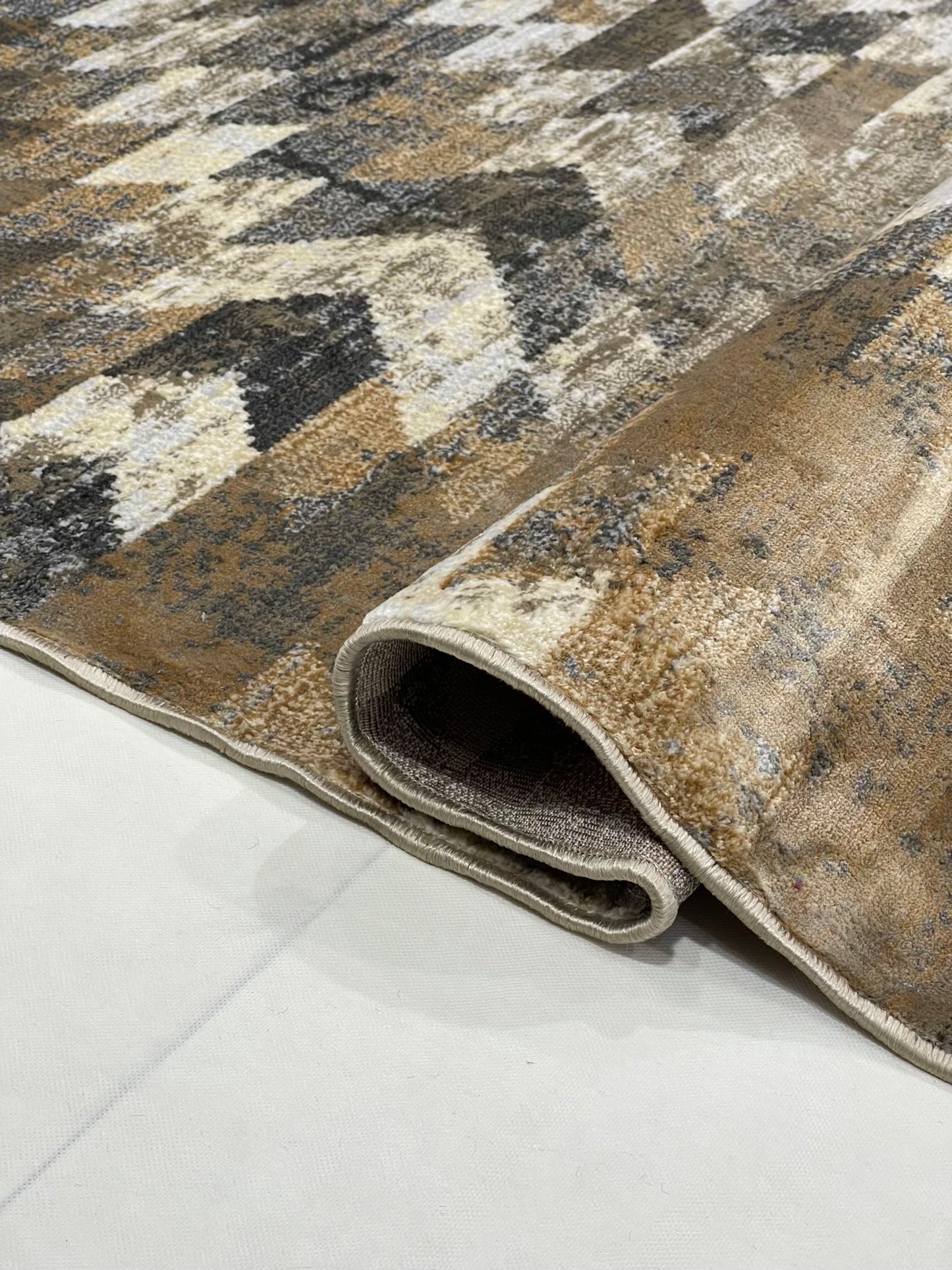 Modern Turkish Silk , Woven Back (Article-1304-Beige, Grey) Size : 5 ft width x 7.3 ft length