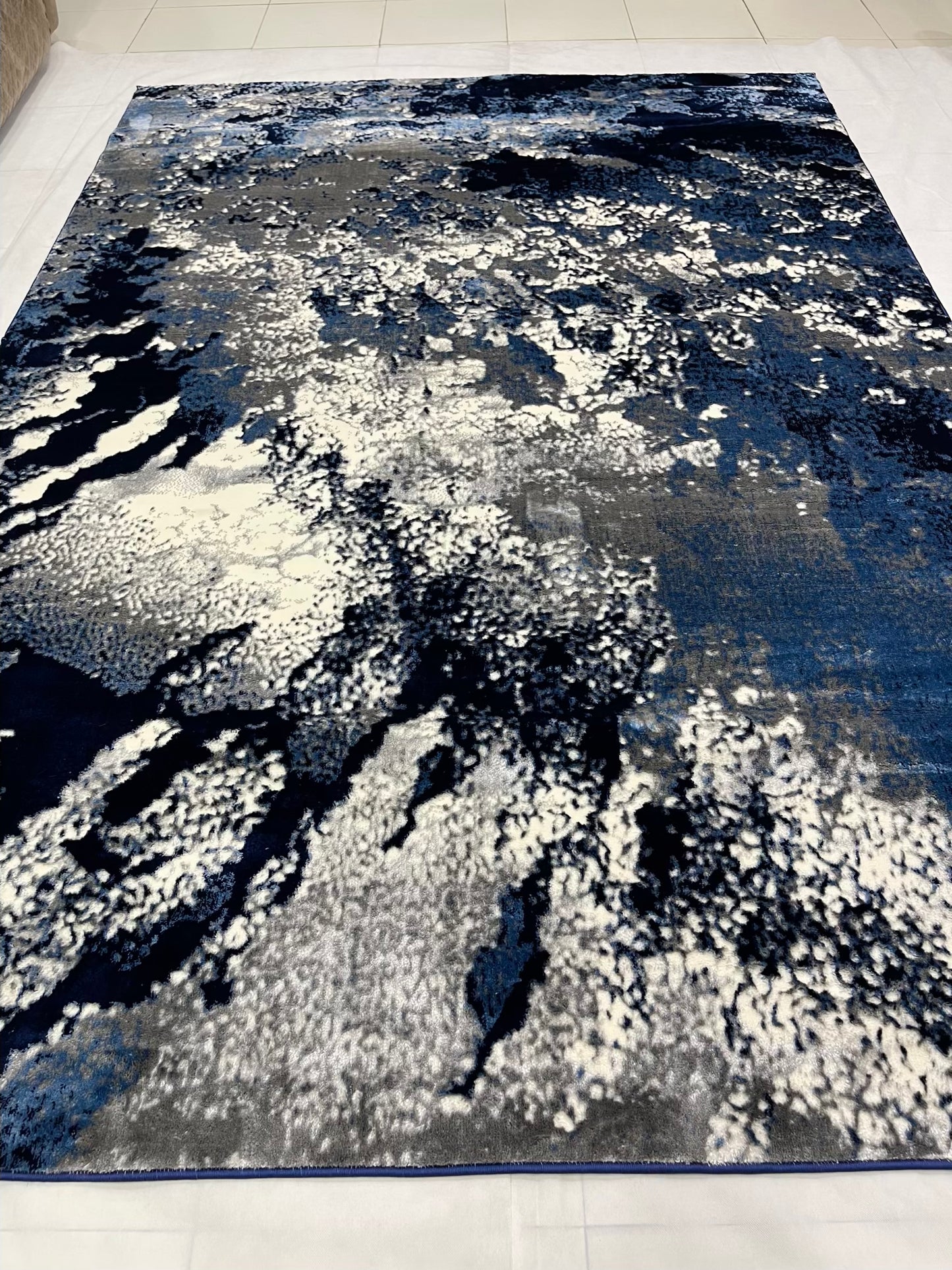 Turkish Top Quality Silk.(Article-1078-Blue , Grey) Size: 6.6 ft width x 9.6 ft length (200cm x 290cm)